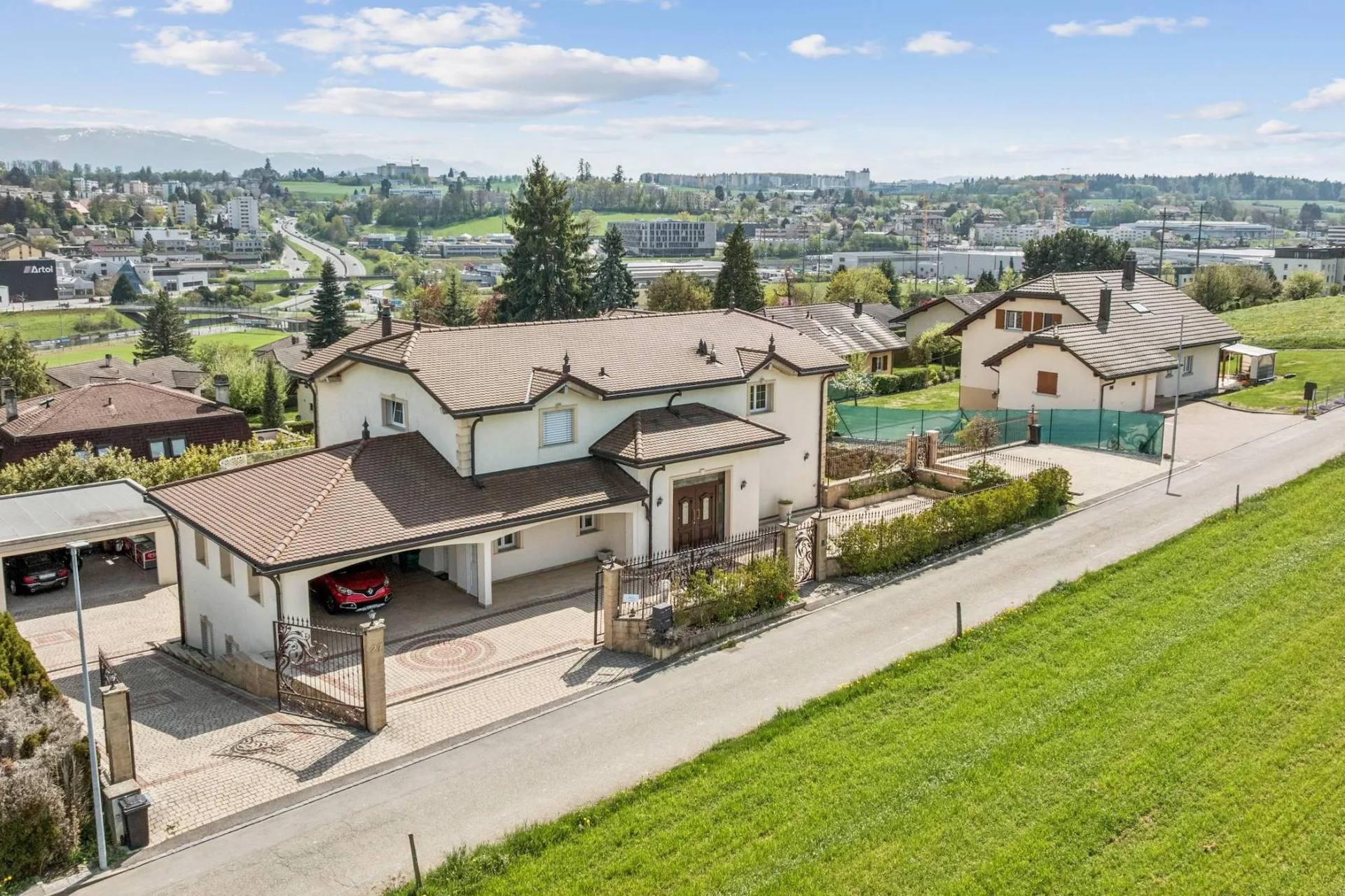 Außergewöhnliches Haus in Granges-Paccot, attraktive Steuern