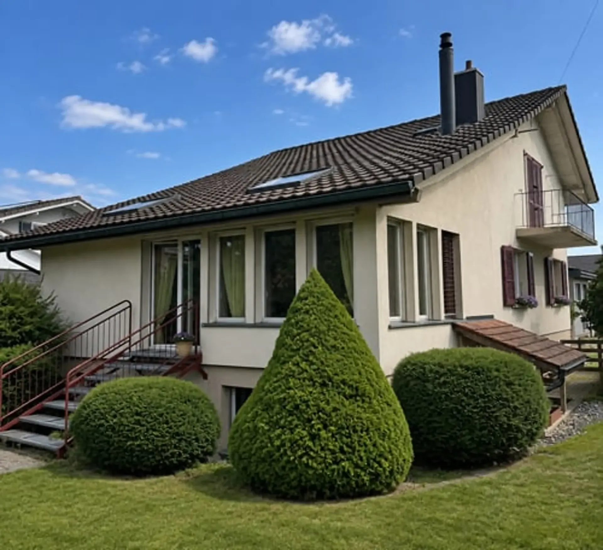 ...tolles Familienhaus an schöner Wohnlage...
