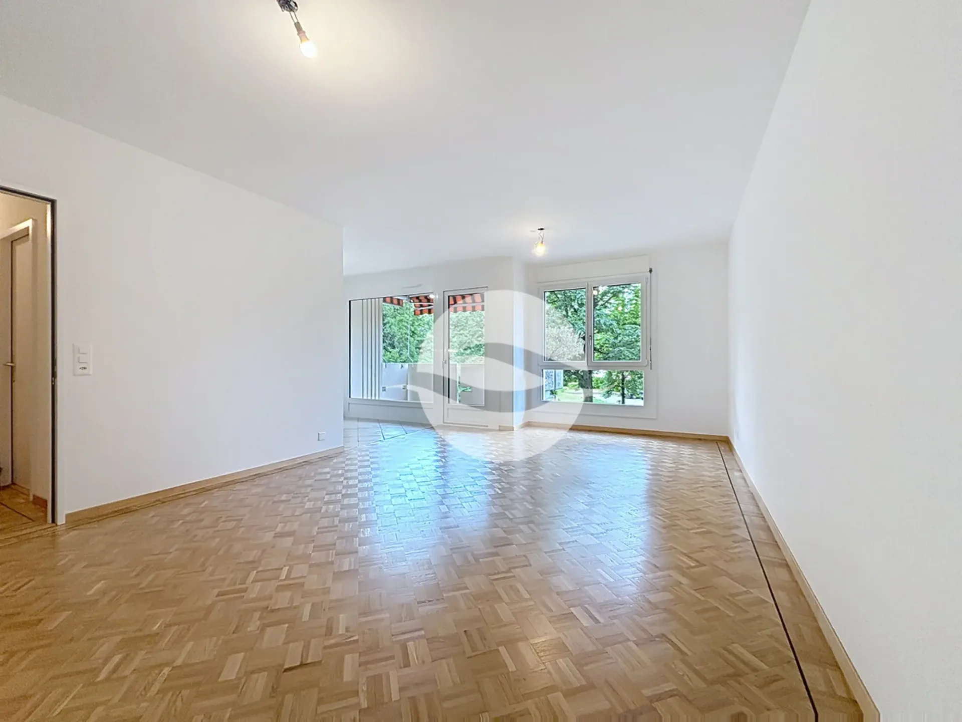 Prächtige 4-Zimmer-Wohnung in einer ruhigen und residentialen Gegend