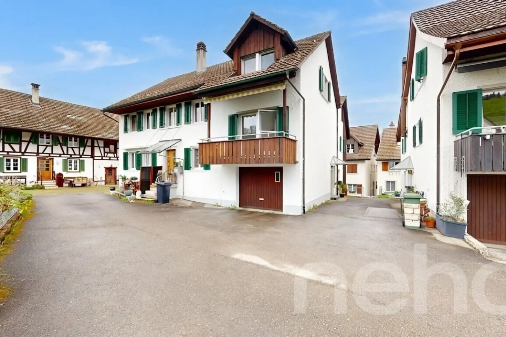 2-Familienhaus & 835 m² Bauland ? gemeinsam oder separat erhältlich