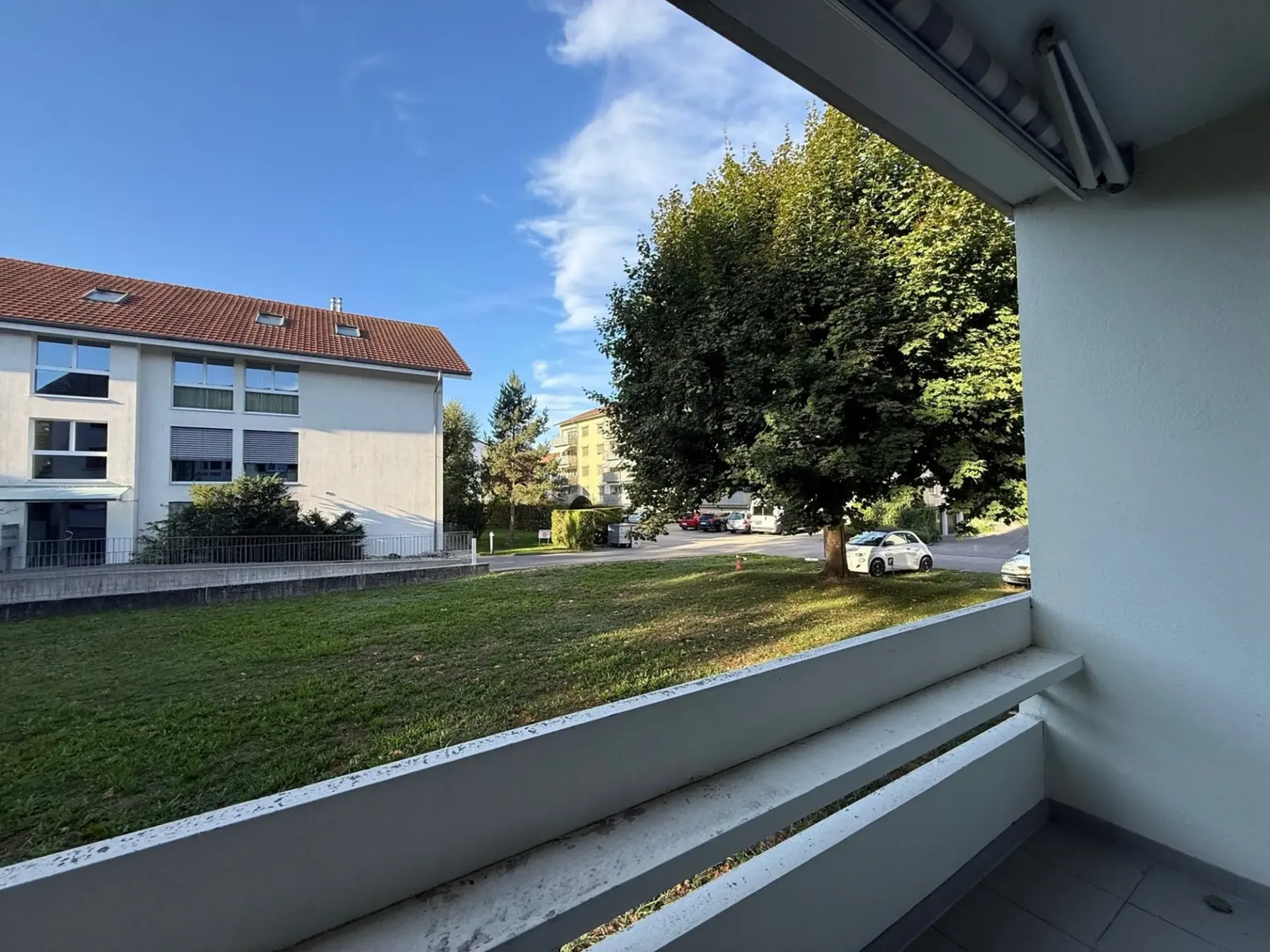 Charming 2.5-room apartment with balcony in Lyss – available immediately!