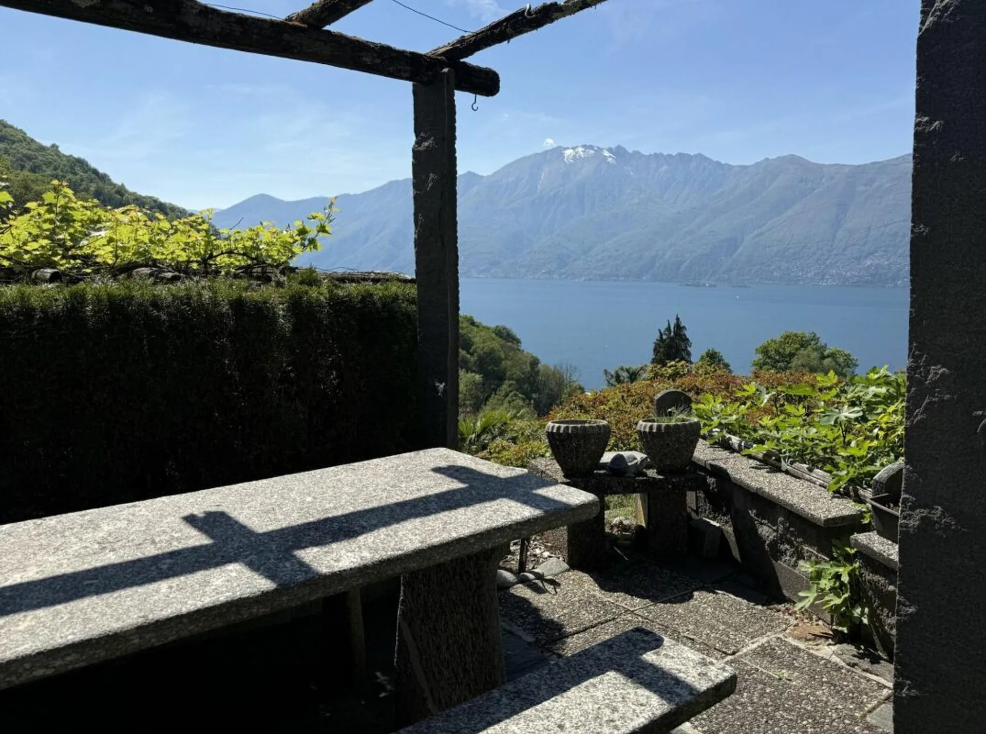Casa a schiera con bella vista lago