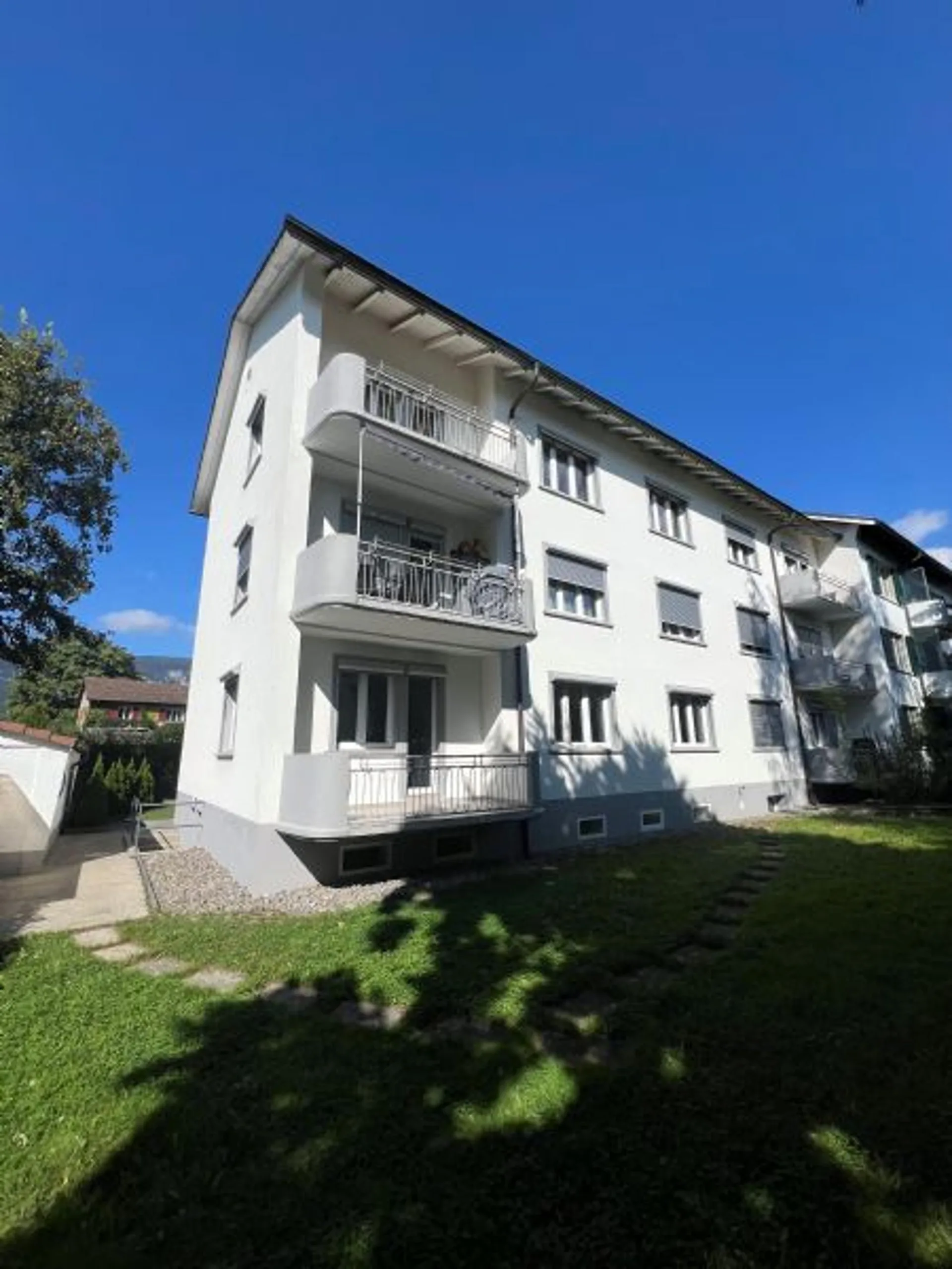 Sanierte und helle 3-Zimmerwohnung nähe Allmend Bahnhof zu vermieten