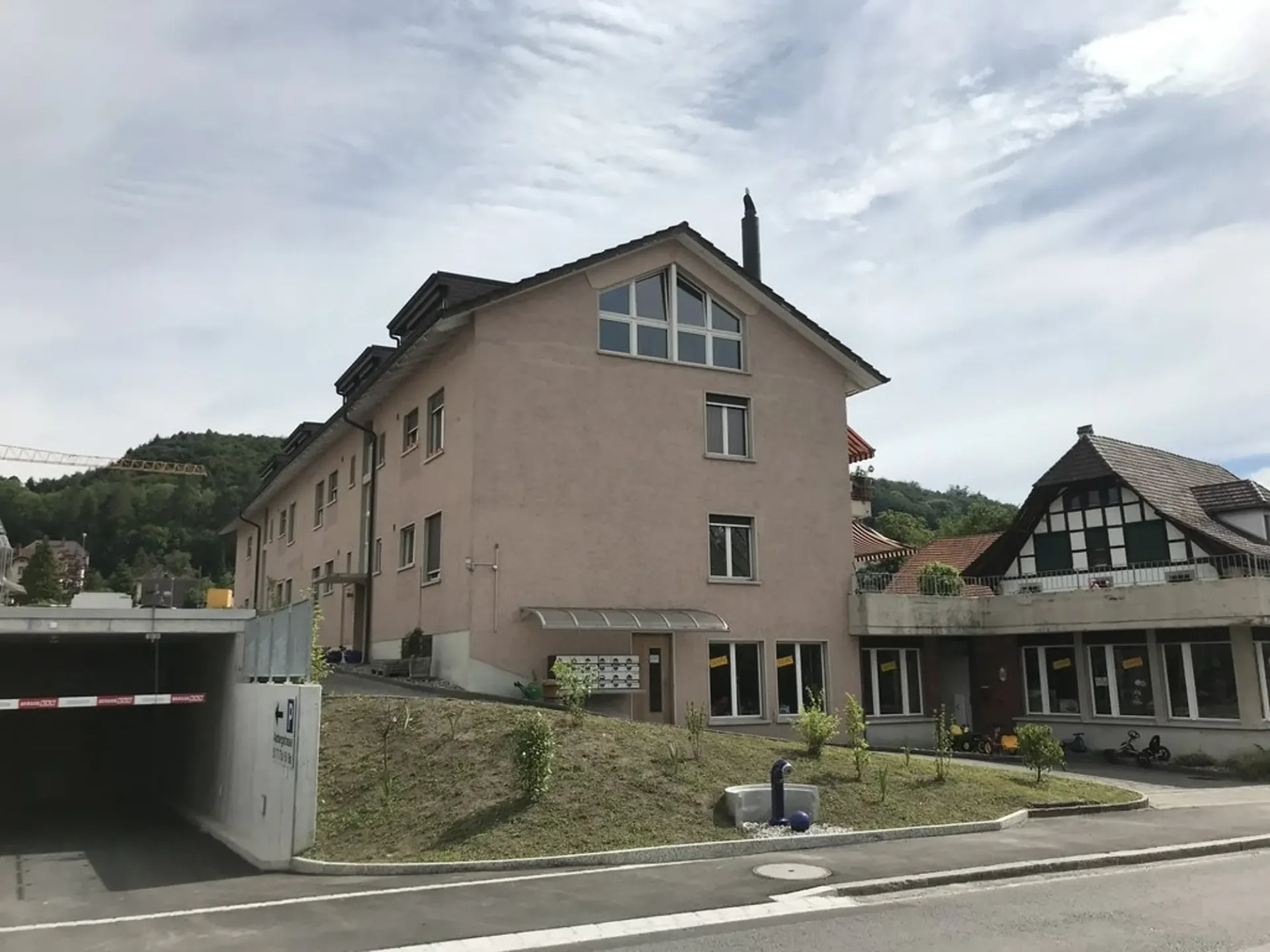 Ihr neuer Einstellhallenplatz in Büren an der Aare?