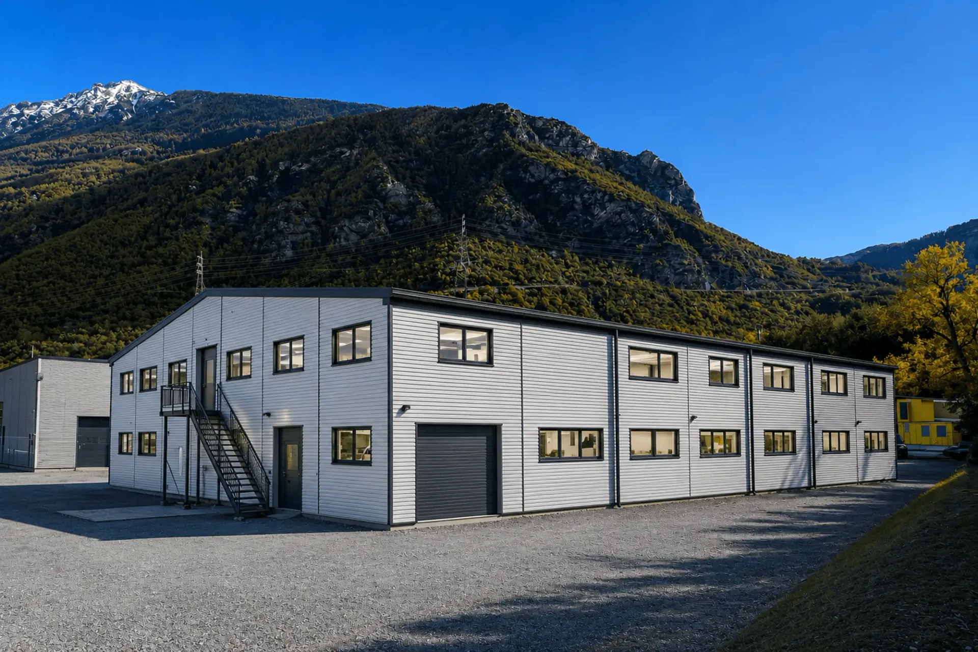 SIERRE - INDUSTRIEHALLE VON 2'200 M2 MIT TRANSFORMATIONSPROJEKT