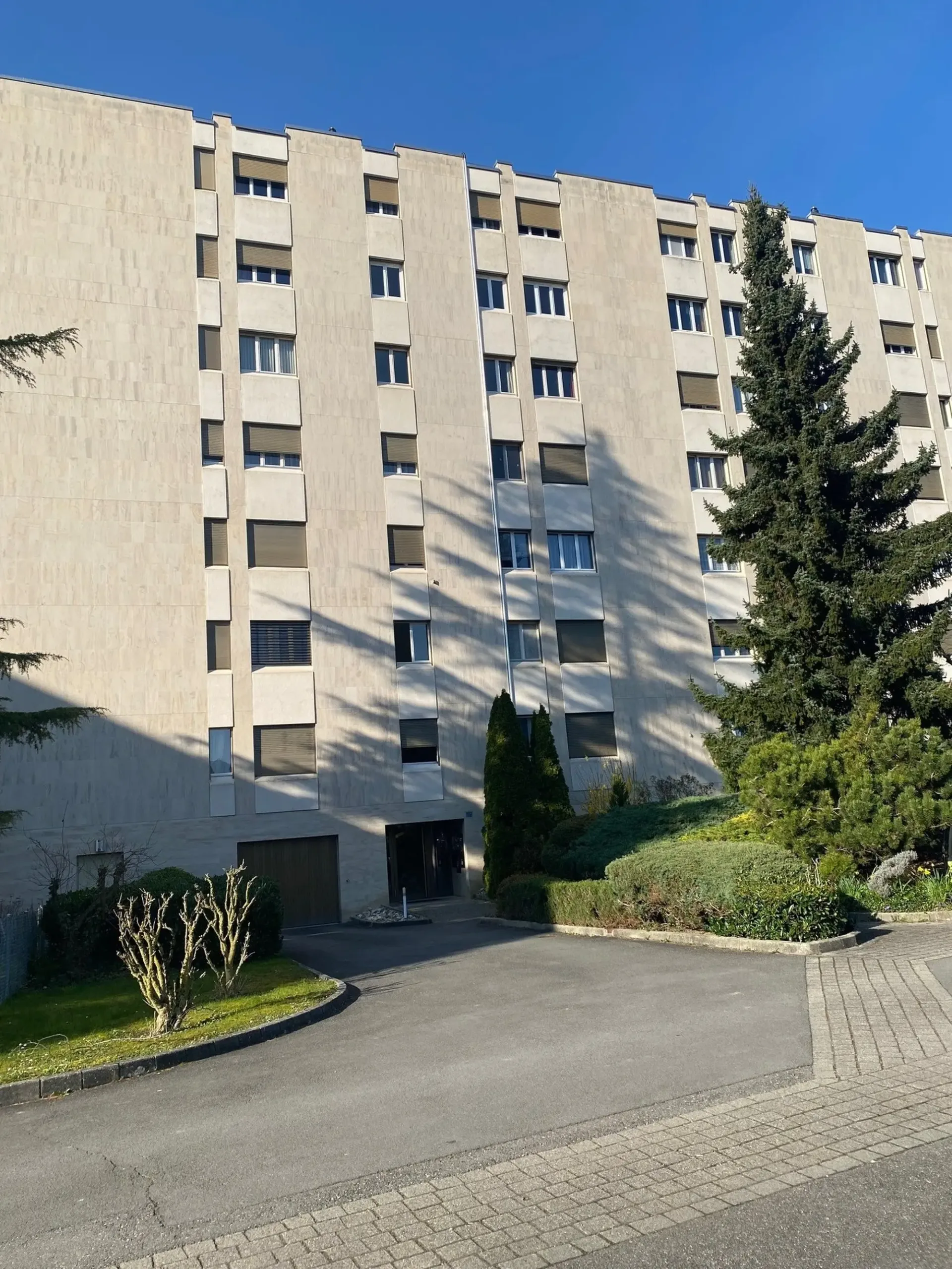 Bel appartement de 4.5 pièces avec balcon et vue imprenable à Yverdon-les-Bains