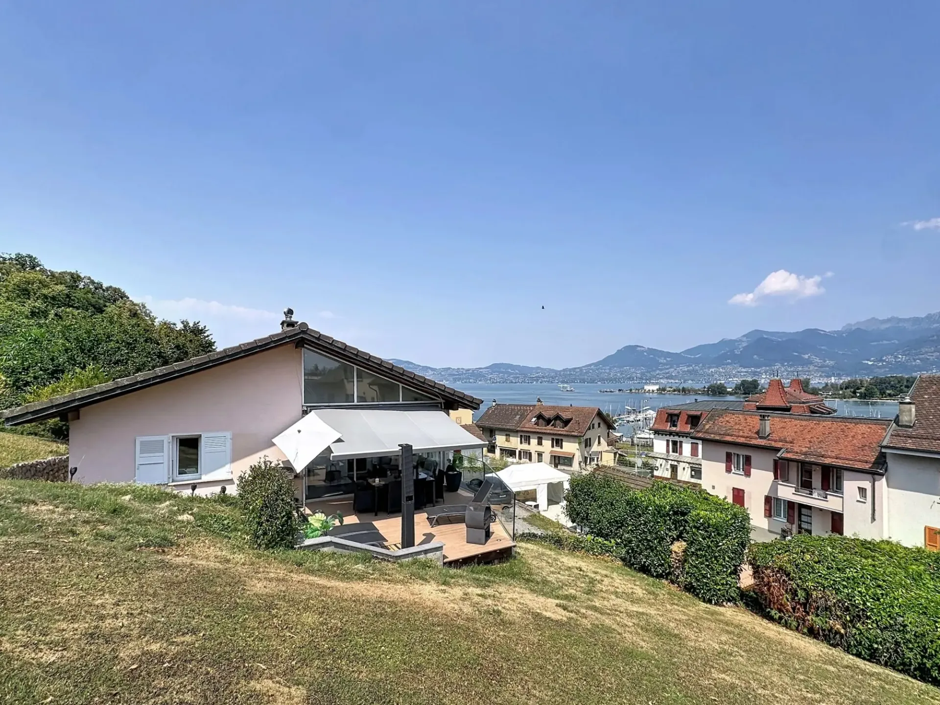 Villa 5.5 Zimmer mit 4 Schlafzimmern und Panoramablick auf den Genfersee, Bouveret