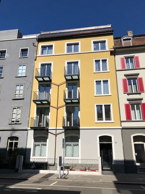 Appartamento arredato di 1,5 locali con balcone a Zurigo