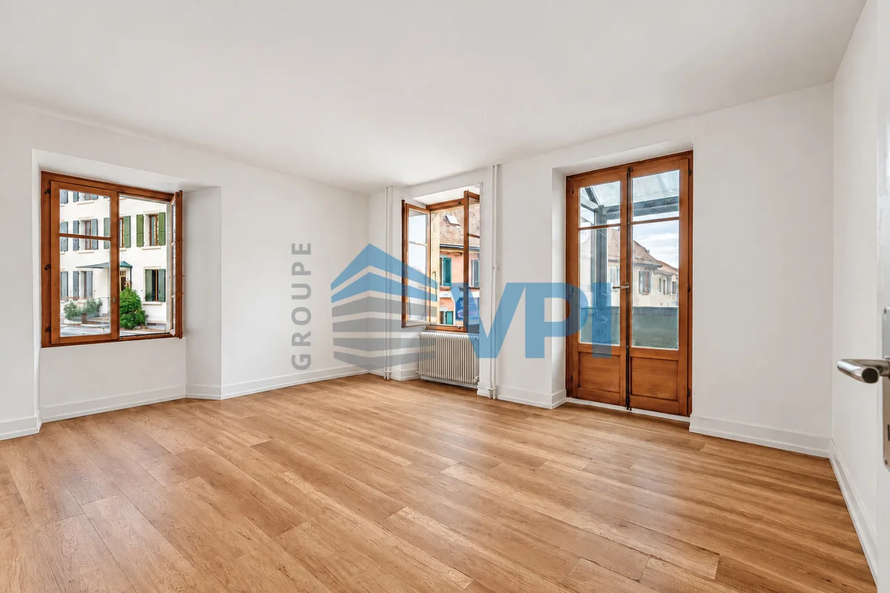 Einfamilienhaus mit 4.5 Zimmern - Investition mit Mieteinnahmen