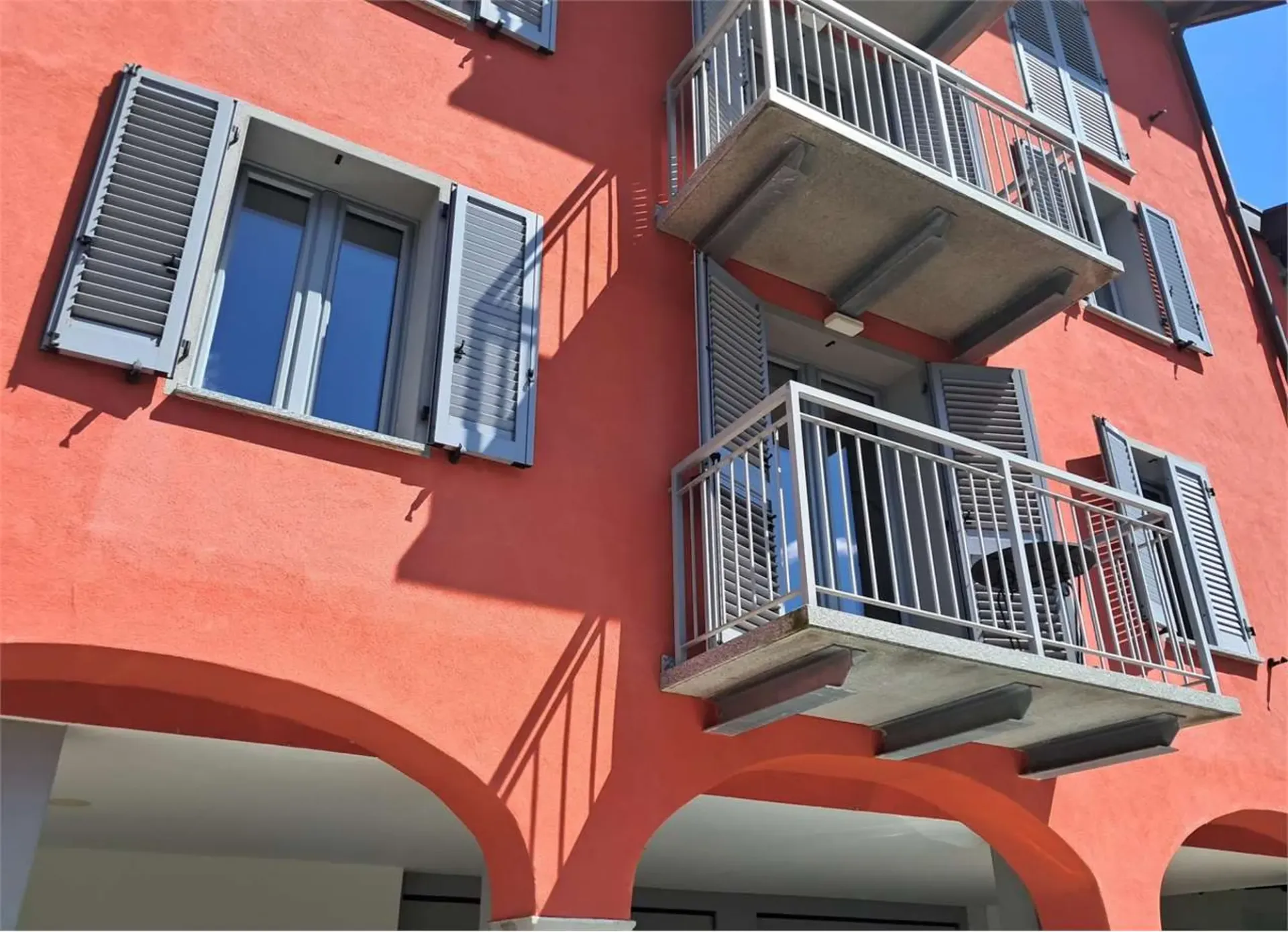 Mendrisio-Capolago: modernes 2,5-Zimmer-Duplex im Kern