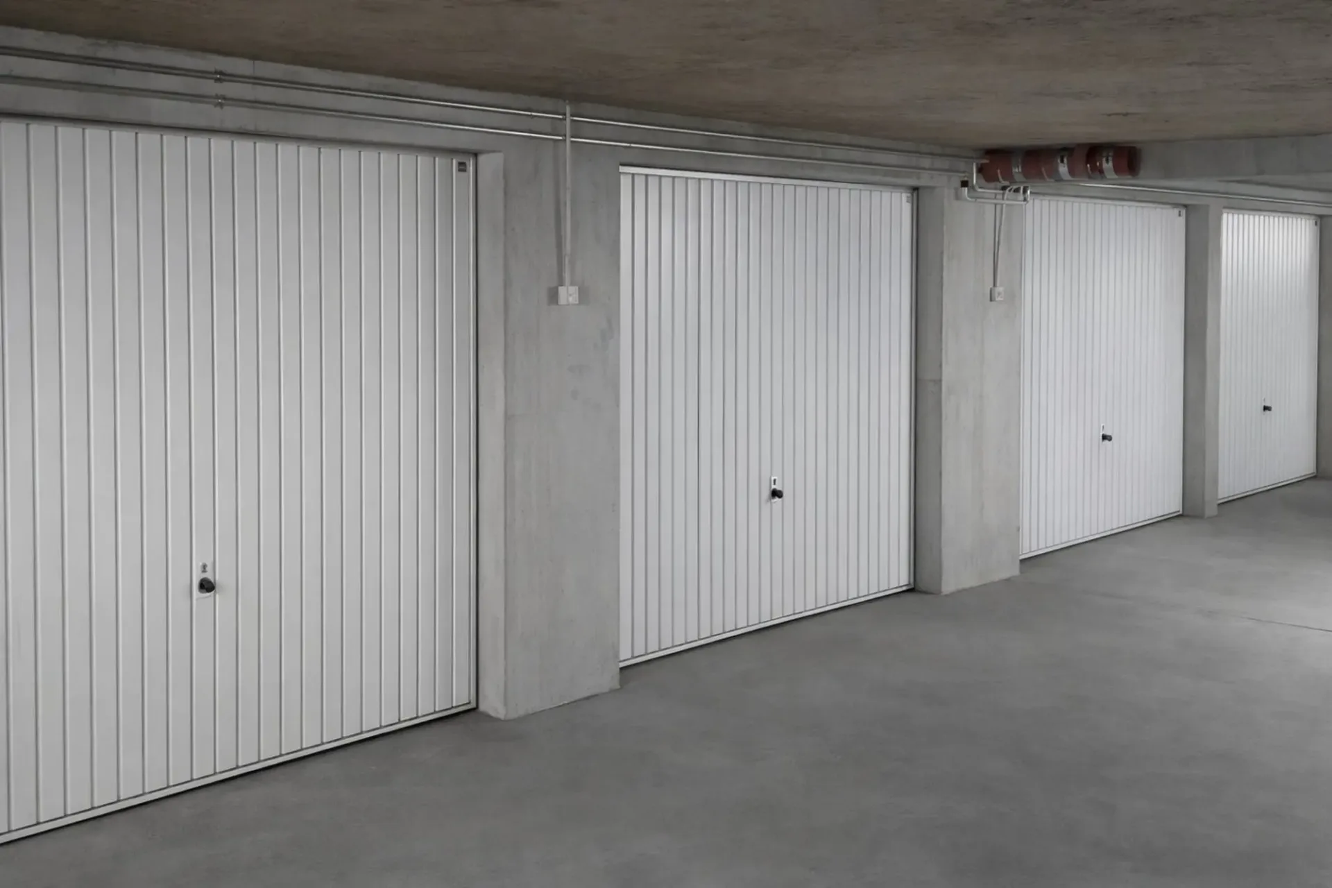 GARAGE BOX ZU VERMIETEN – Martigny, Chemin des Barrières 35