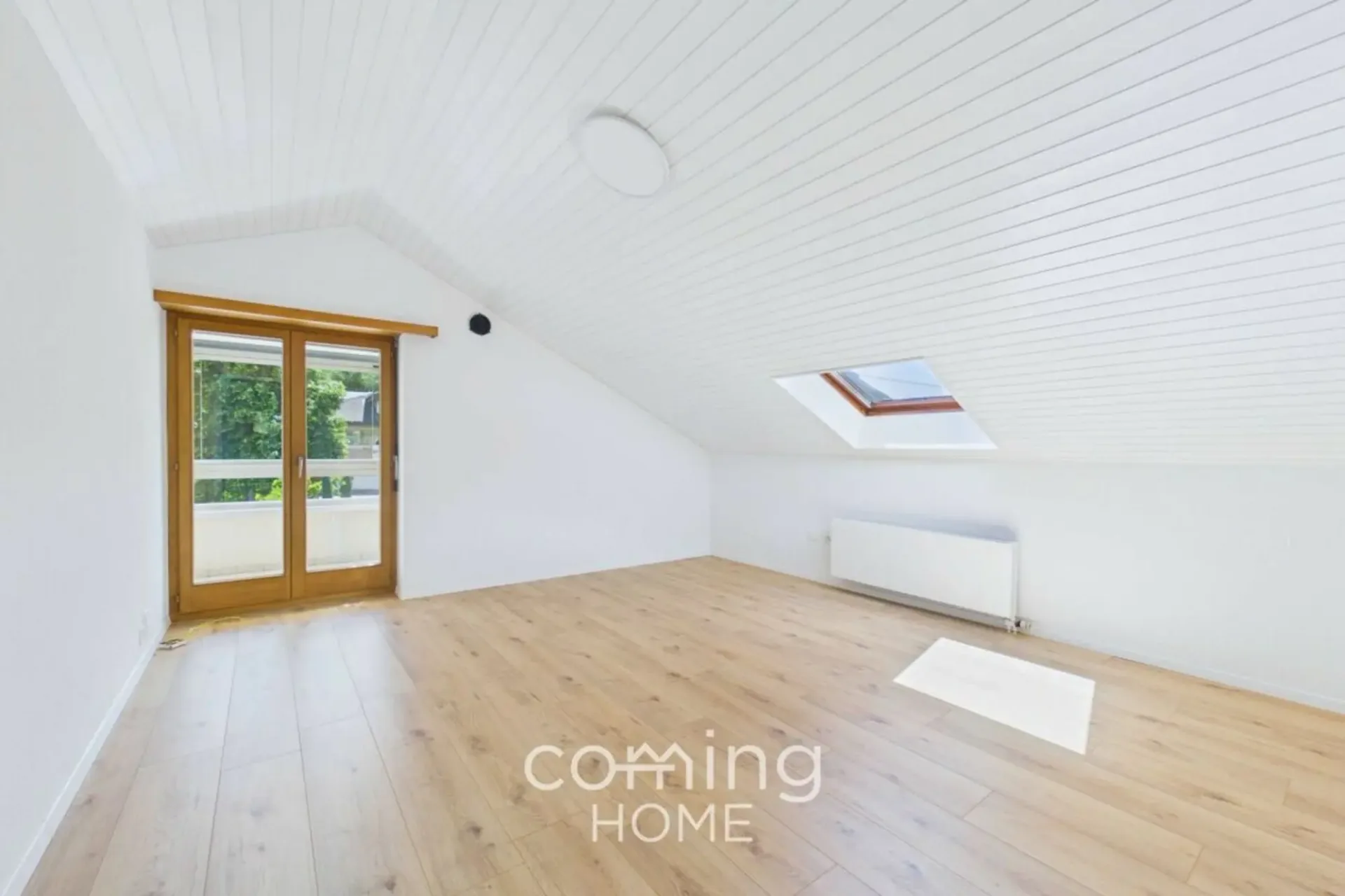 Grosszügige Duplex-Attikawohnung in Susten mit sonniger Bergsicht