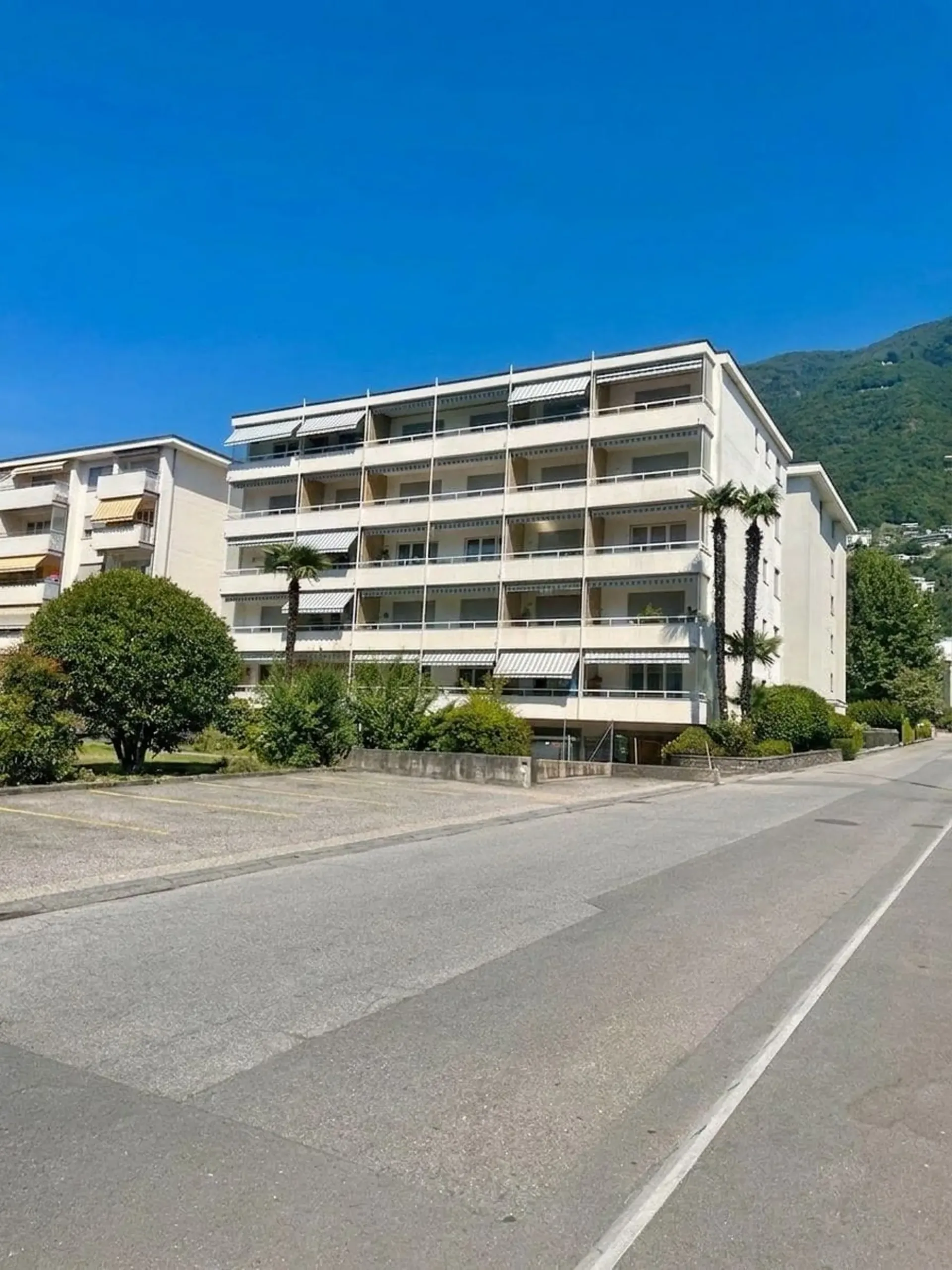 1-Zimmer-Studio mit Balkon in Minusio kaufen, 2. OG mit Lift