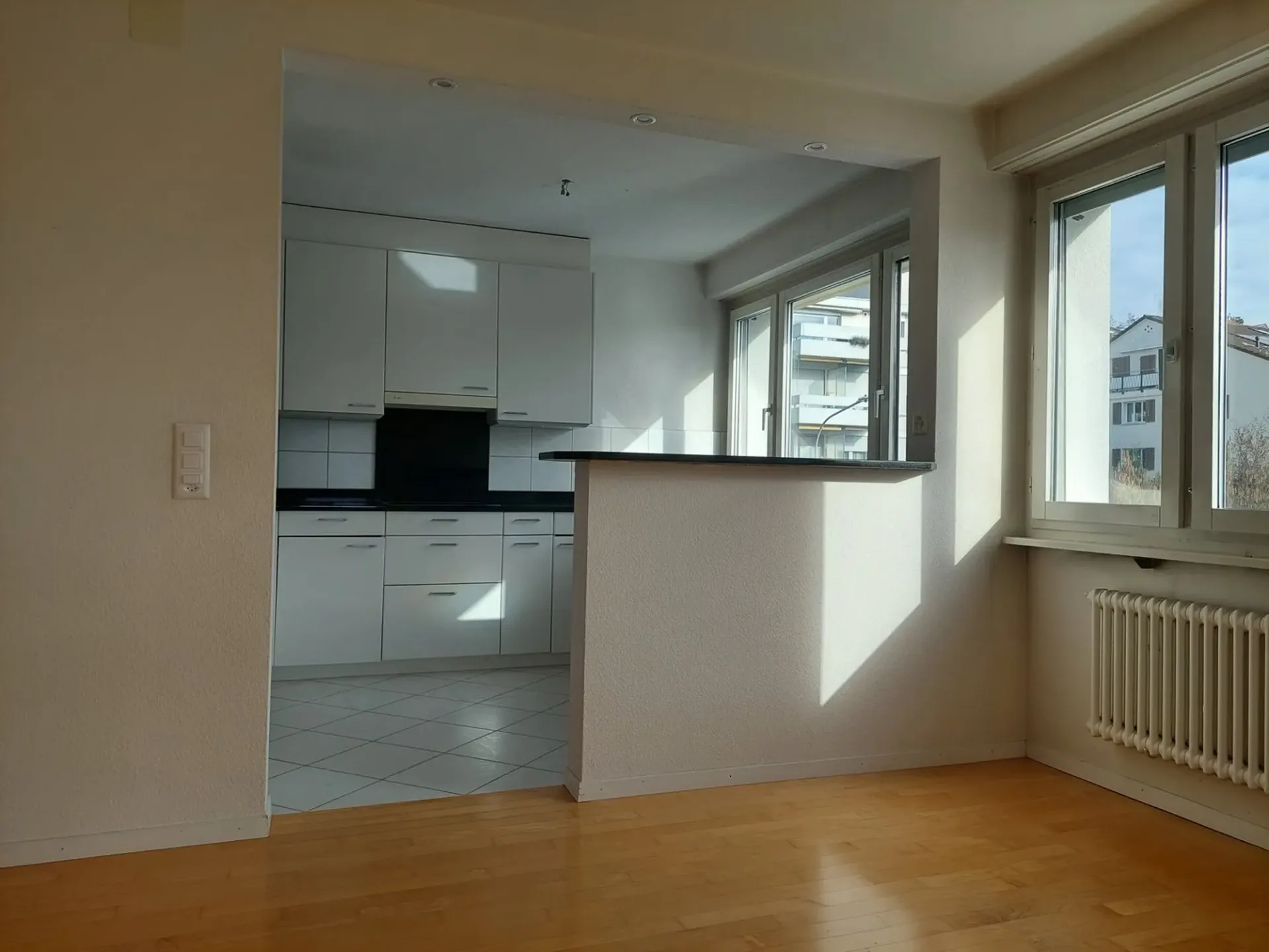 Zwischenmiete bis 30.06.2027 – 5.5-Zimmer-Wohnung mit Panorama über Zürich
