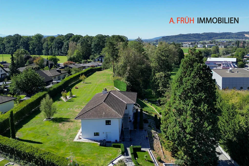 Eine private Oase mit viel Umschwung und herrlichem Weitblick