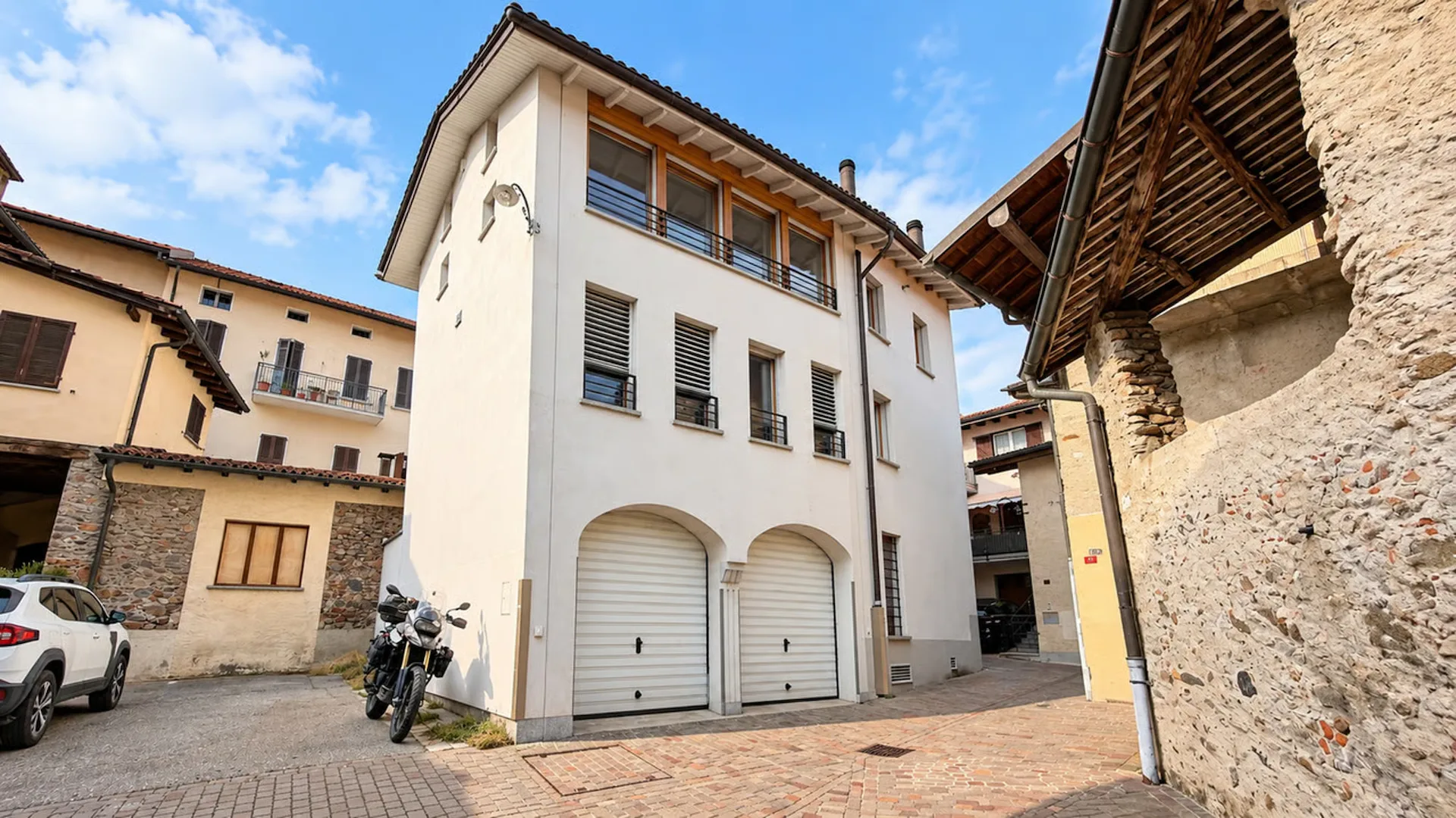 Dachgeschoss-Duplex in Bioggio