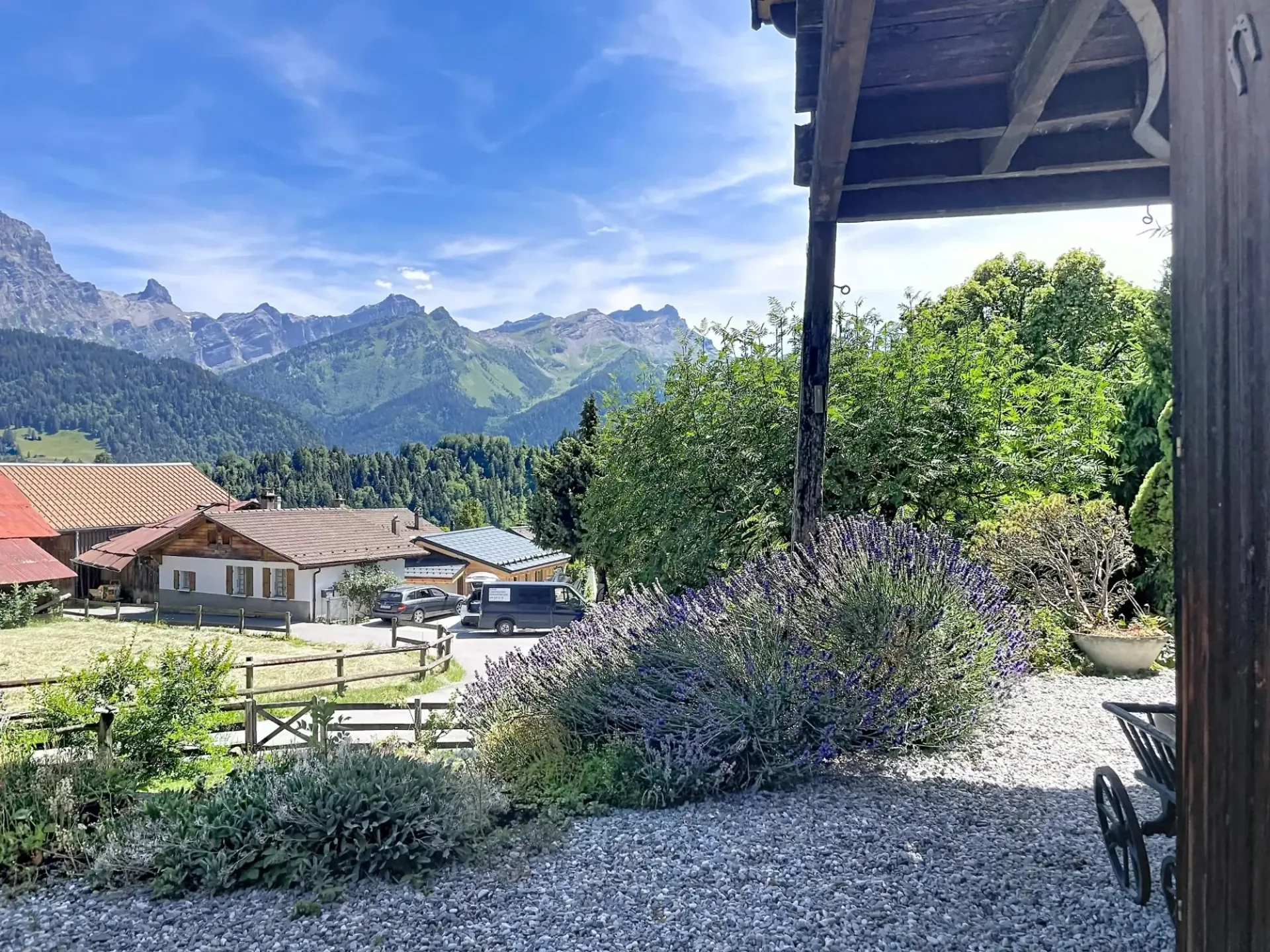 Chalet mit Charme in Arveyes - Seltenes Objekt mit Potenzial