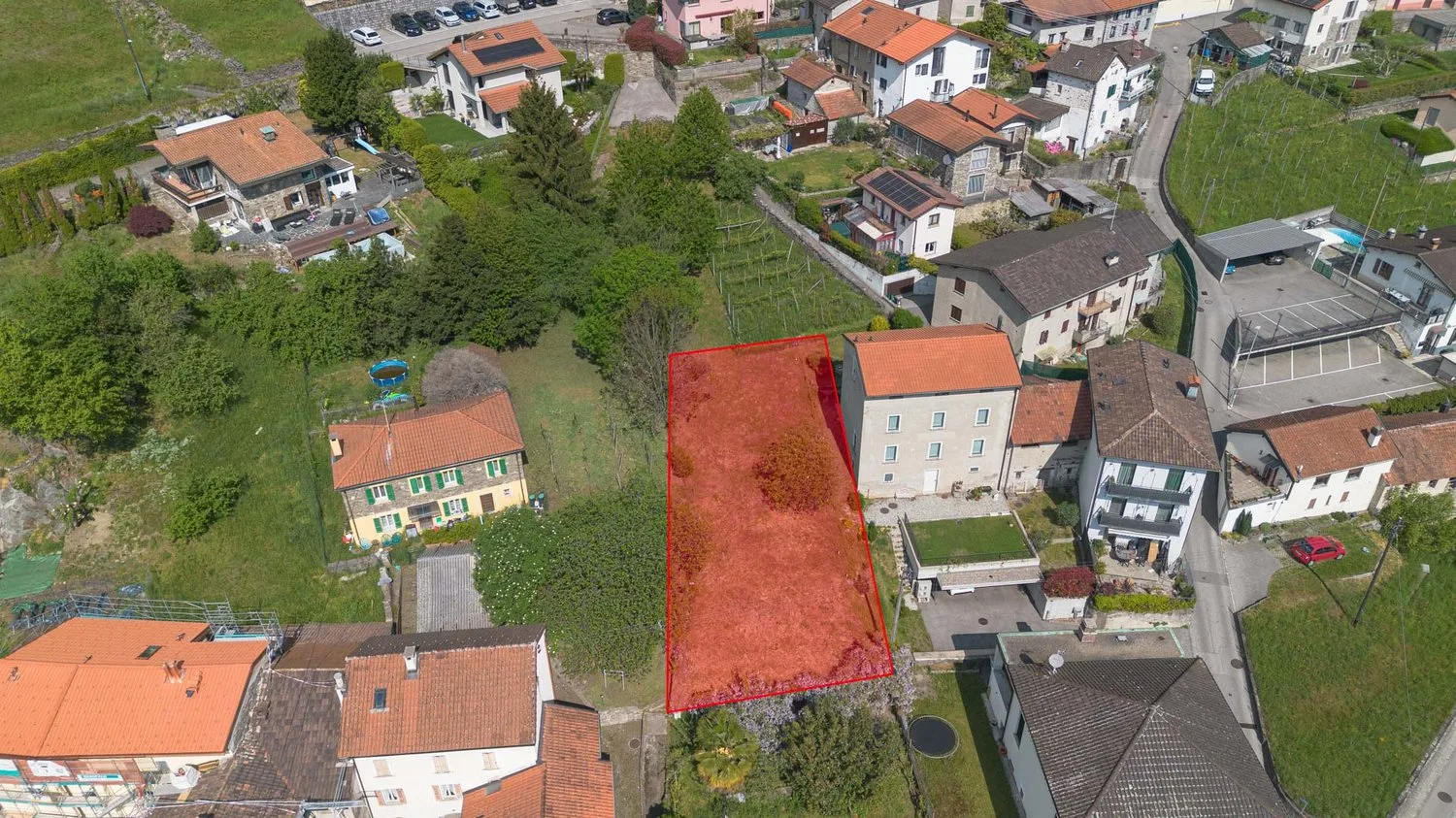 Terreno edificabile con licenza a Mezzovico