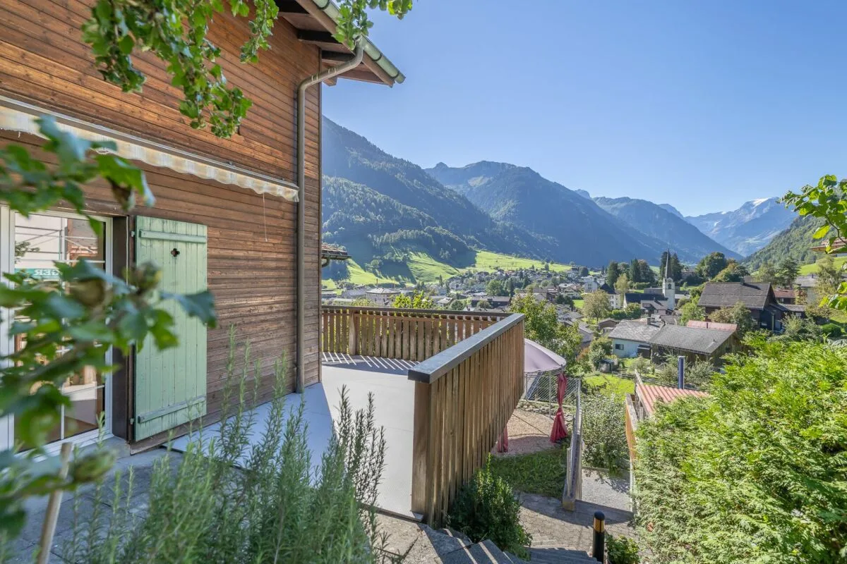 Maison unifamiliale de 5,5 pièces sur une pente sud ensoleillée
