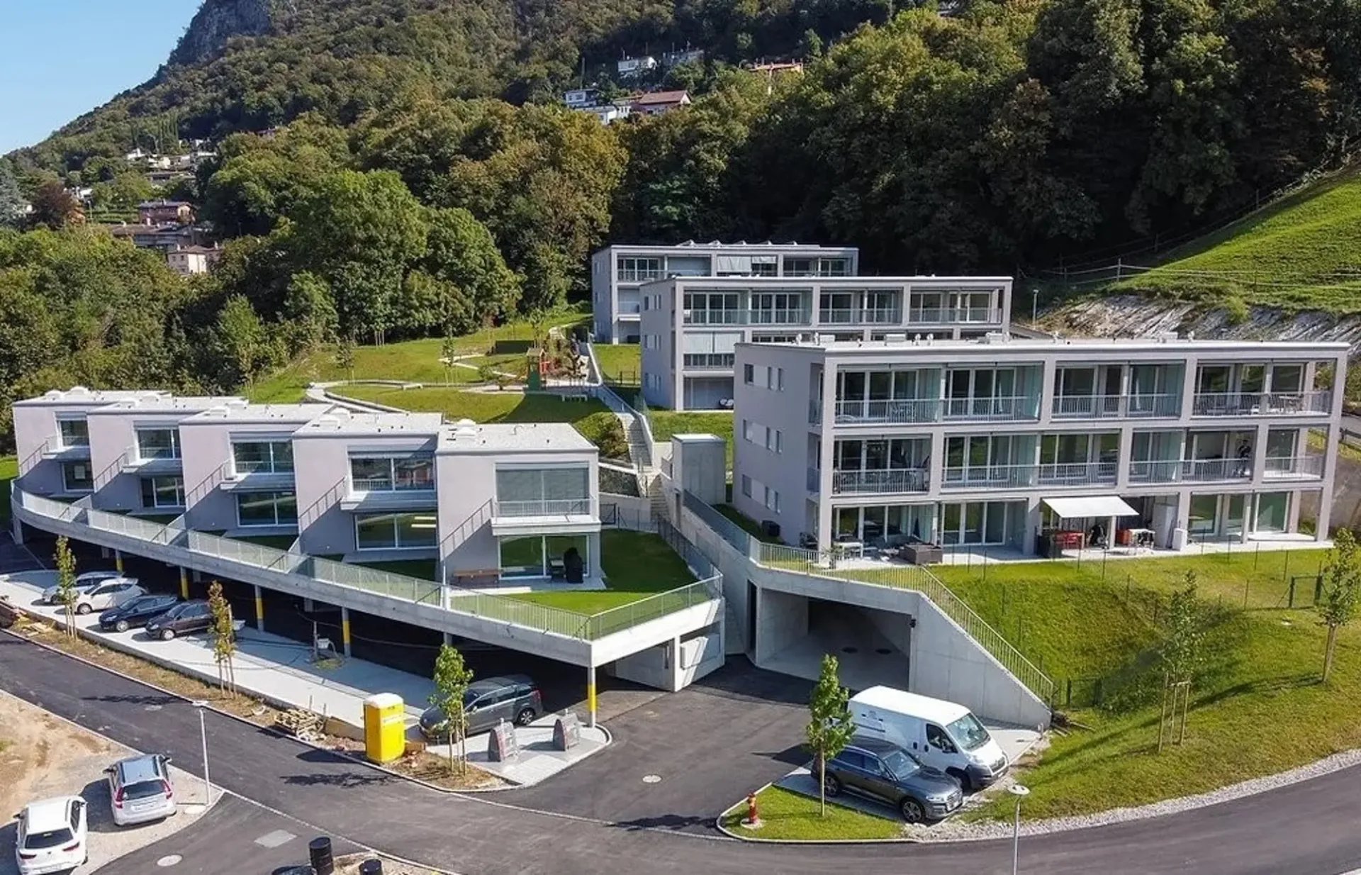 Modern und helles 3.5-Zimmer-Wohnung im Grünen in Pazzallo