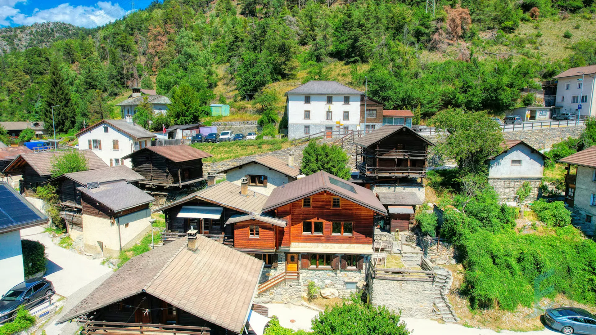 EXCLUSIF Beau chalet individuel de 264m² avec annexes