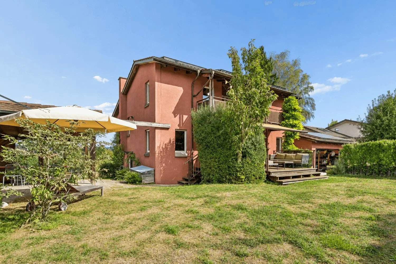 Freistehendes 7½ Zimmer-Einfamilienhaus in ruhiger Lage mit Weitsicht