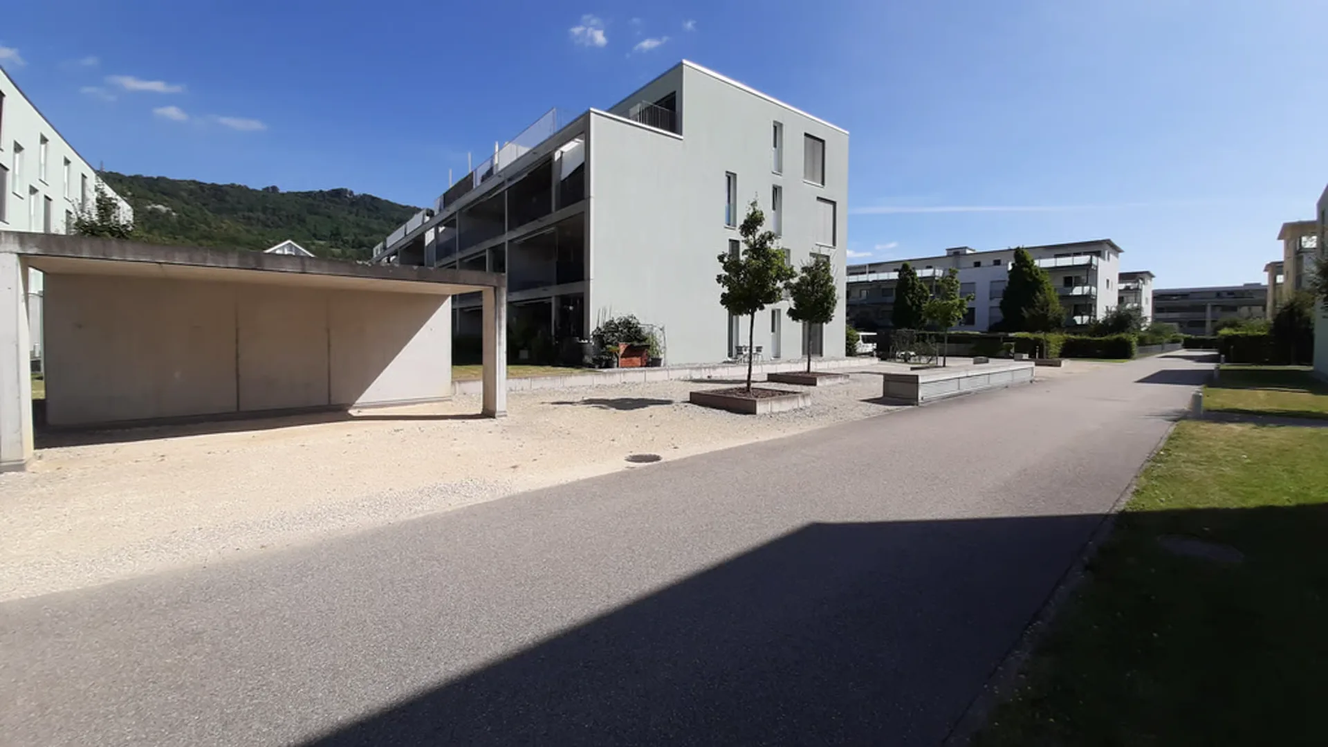 Einstellhallenplatz im Zentrum von Oensingen zu vermieten!