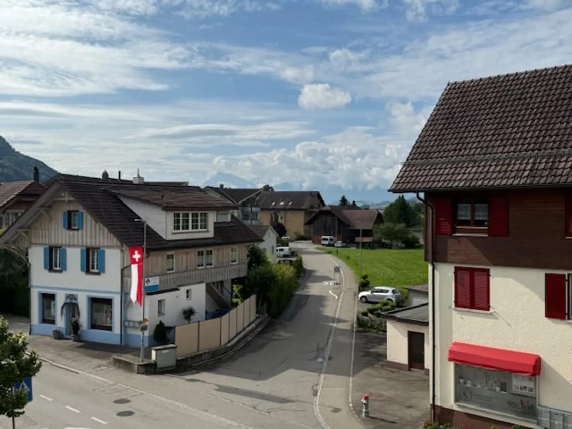 Helle 4.5-Zimmer-Wohnung mit Bergblick und Balkon in Toffen