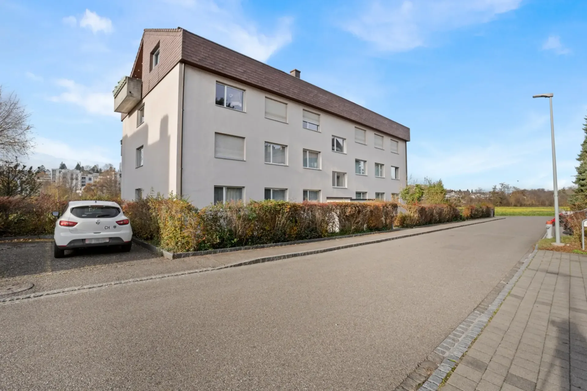 Moderne Dachwohnung an zentraler & ruhiger Lage