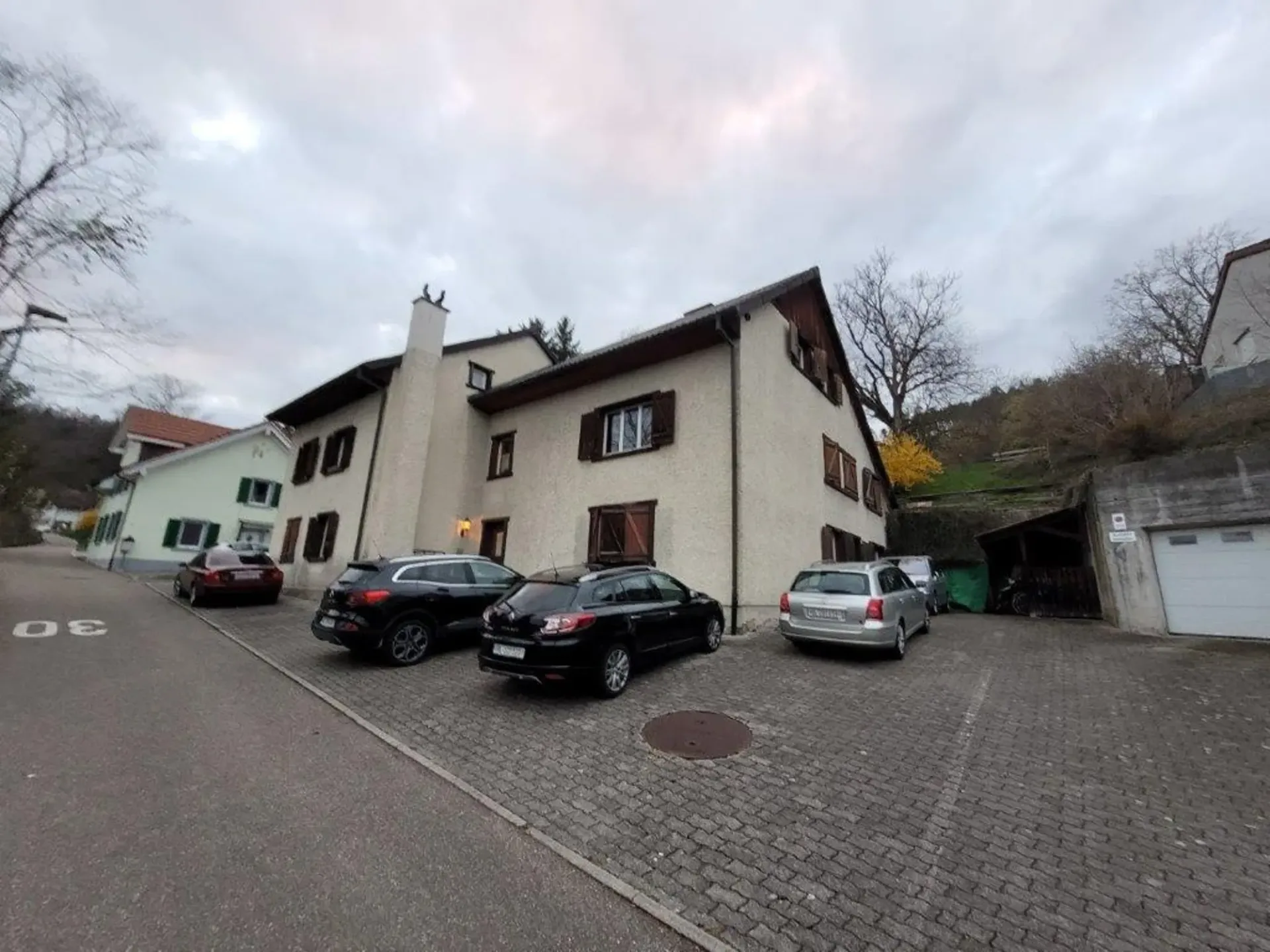 Geräumige 4.5-Zimmer-Wohnung im Erdgeschoss in Zwingen – ab sofort verfügbar!