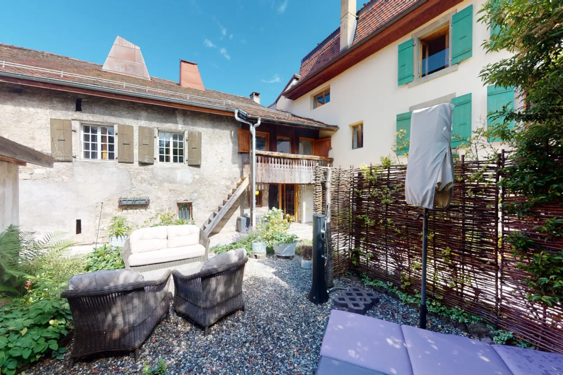 Schönes Anwesen mit Charme und großem Potenzial im Herzen von St-Légier