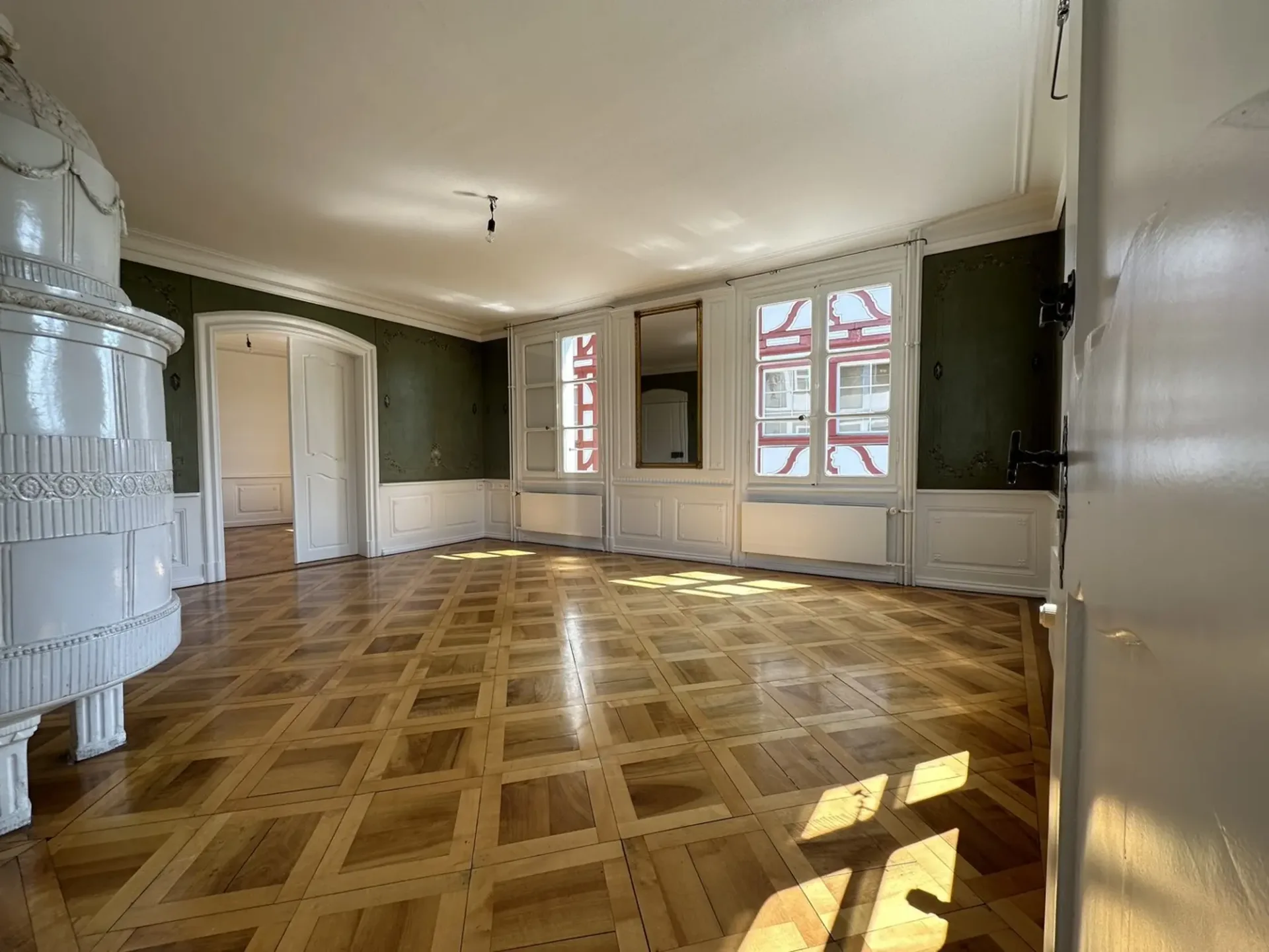 Historic living directly on the Reuss 3-room apartment in the old town of Lucerne