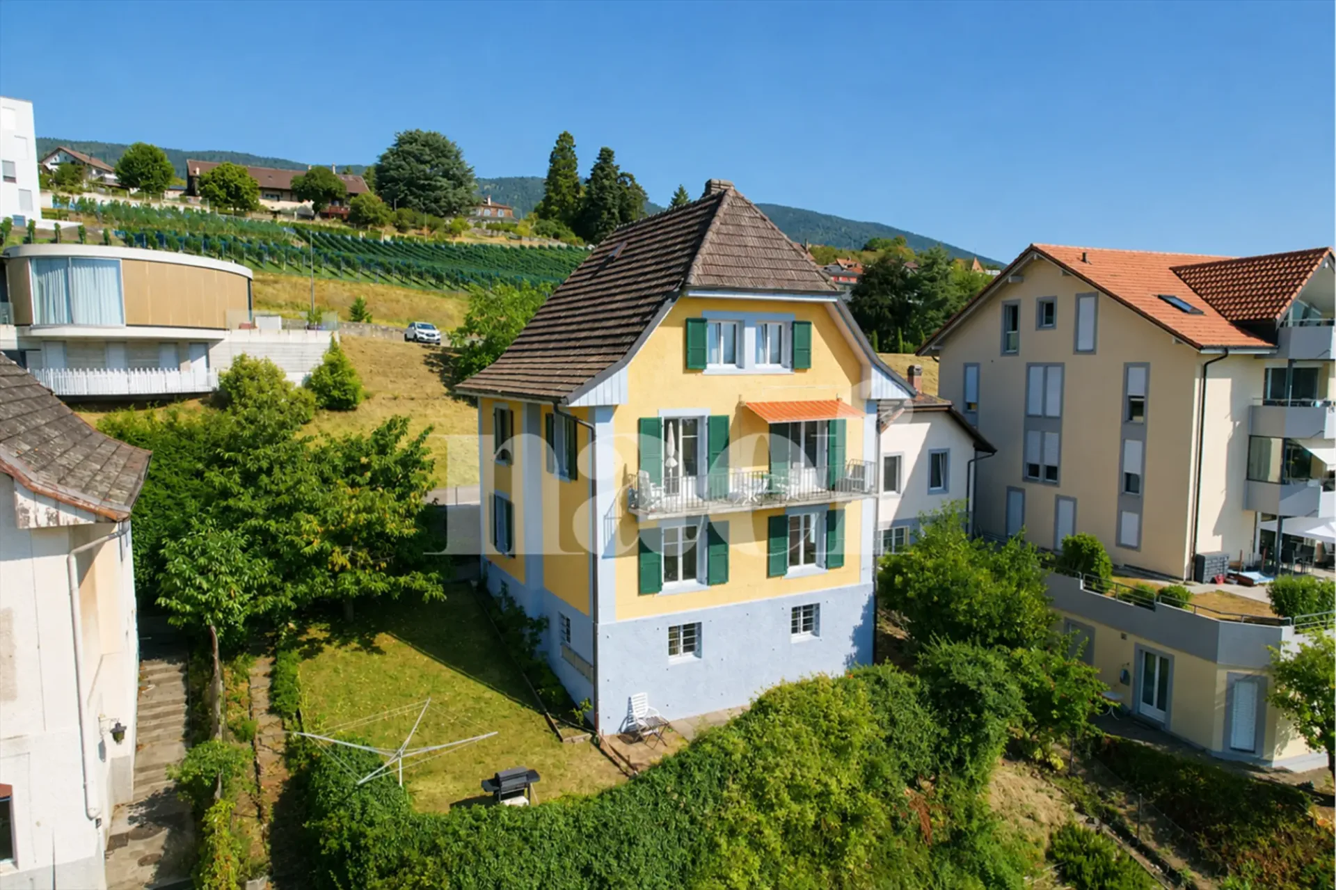 Einfamilienhaus mit 3 Wohnungen