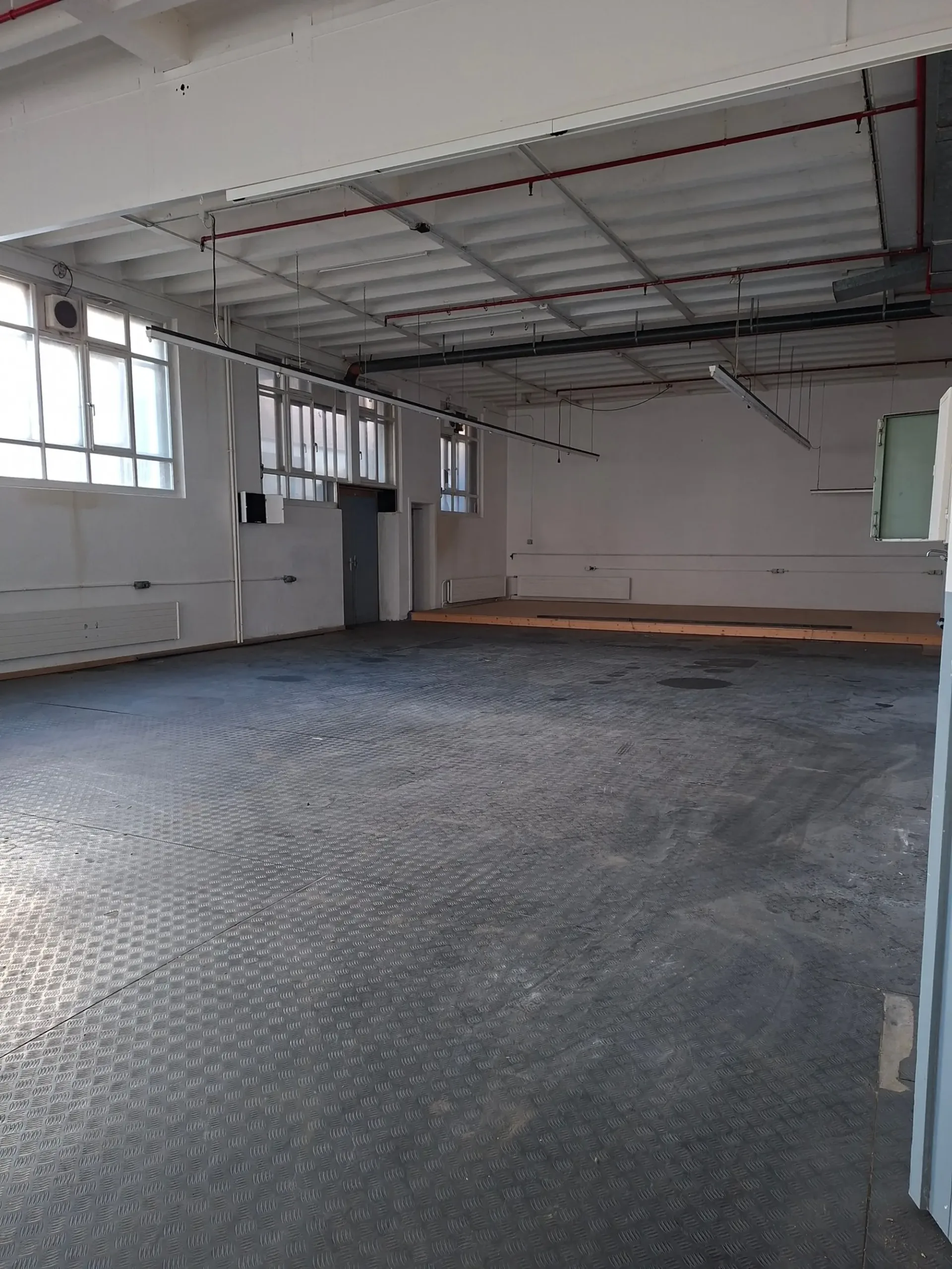 Espace commercial et atelier polyvalent à La Chaux-de-Fonds