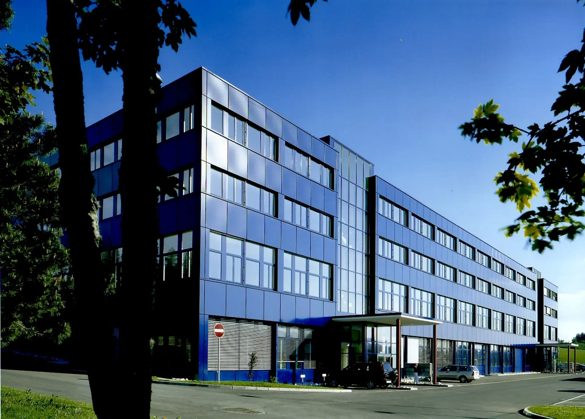 Ideale Fläche für Büros - Schönes repräsentatives Gebäude für Büros, Handwerk, leichte Industrie