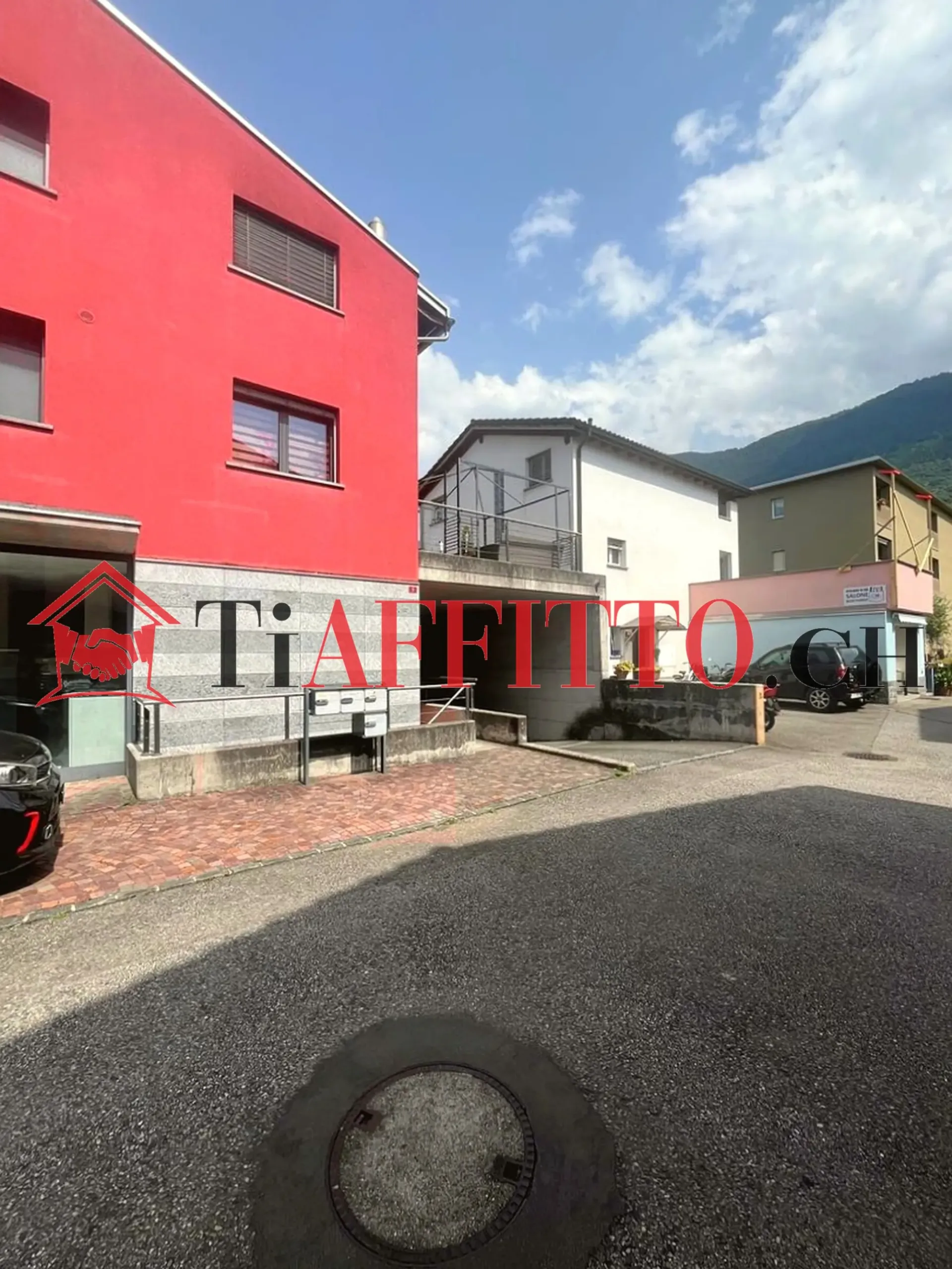 SPAZIO COMMERCIALE DI 150 MÂ² A SANT’ANTONINO