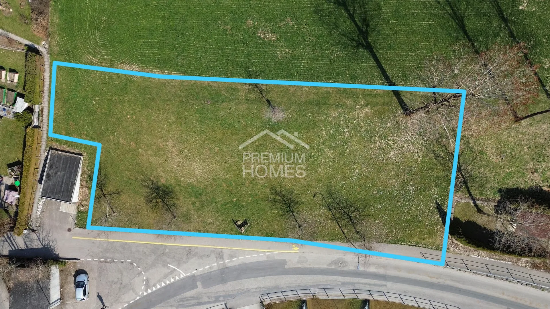 Building land with a far-reaching view
