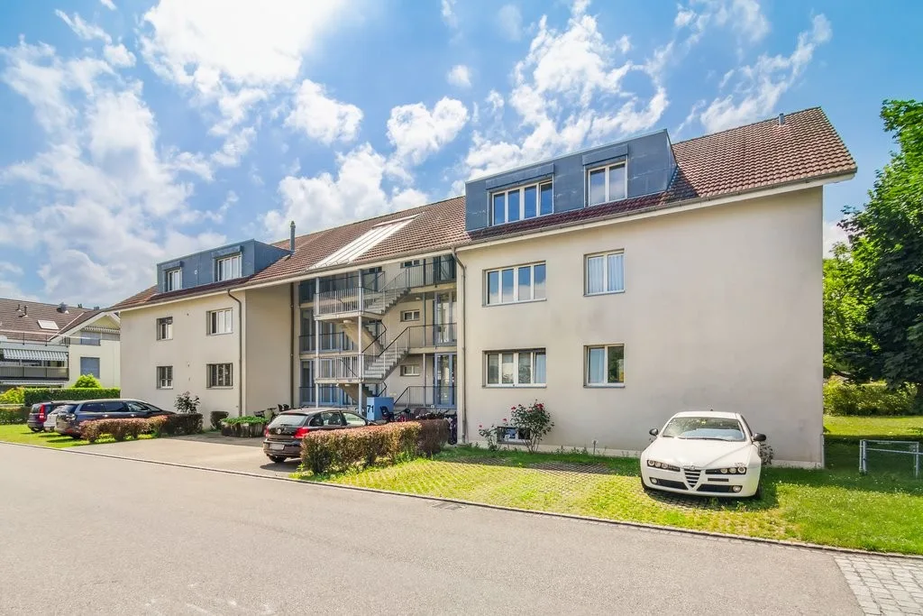 External parking space in beautiful Reinach