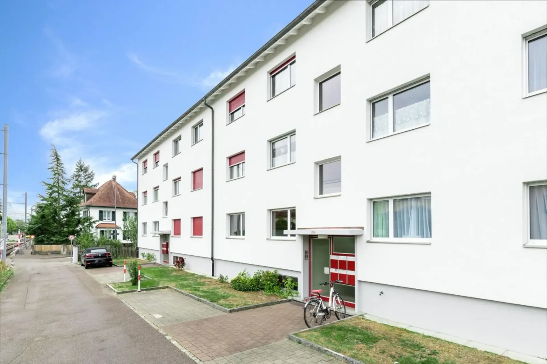 Nähe Gartenstadt in Münchenstein - Auto-Abstellplatz zu vermieten