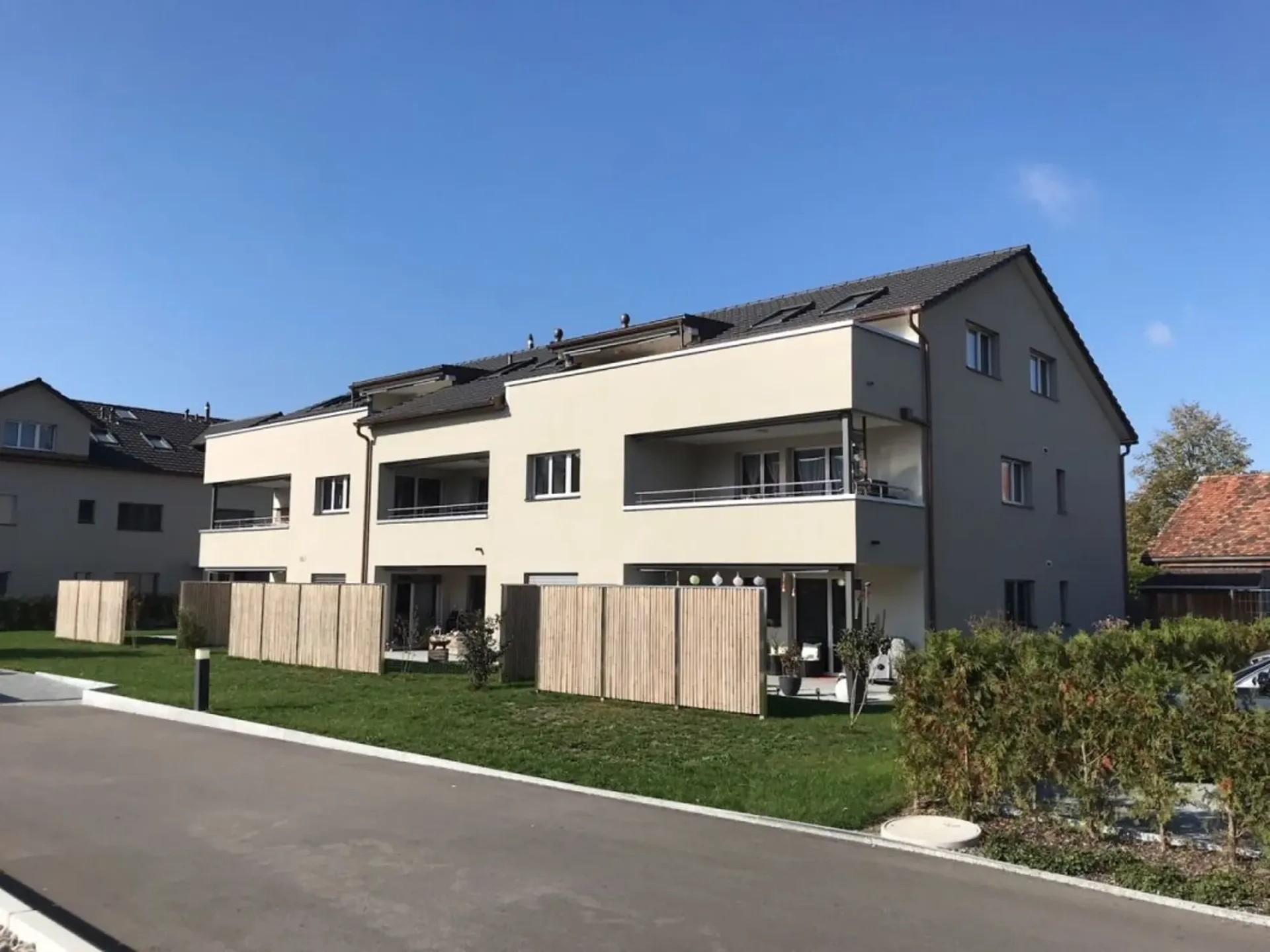 Tiefgaragen-Einstellplätze im Zentrum von Rickenbach zu vermieten