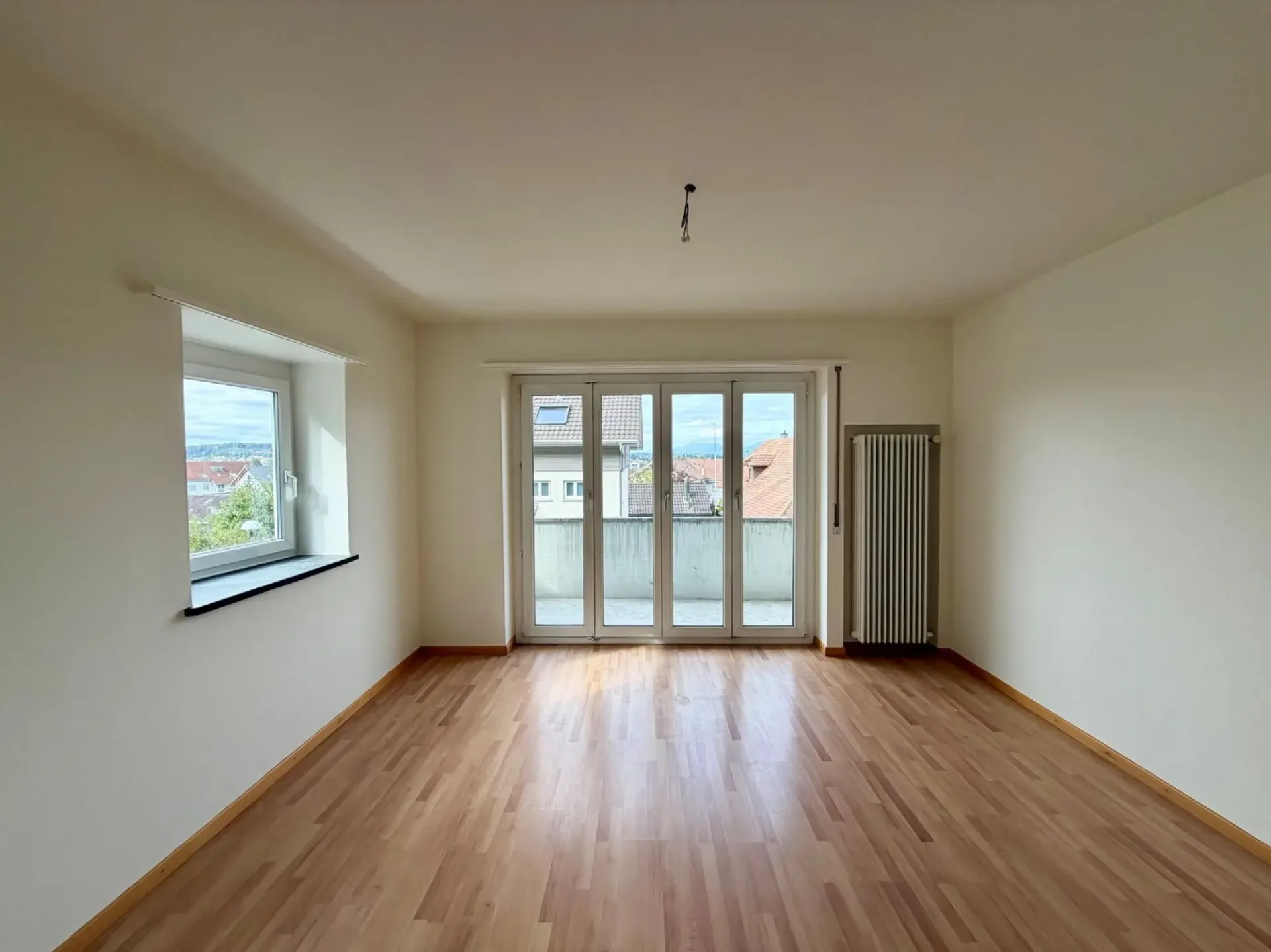 Teilsanierte Wohnung an ruhiger Lage im Grünen, direkt am Waldrand!