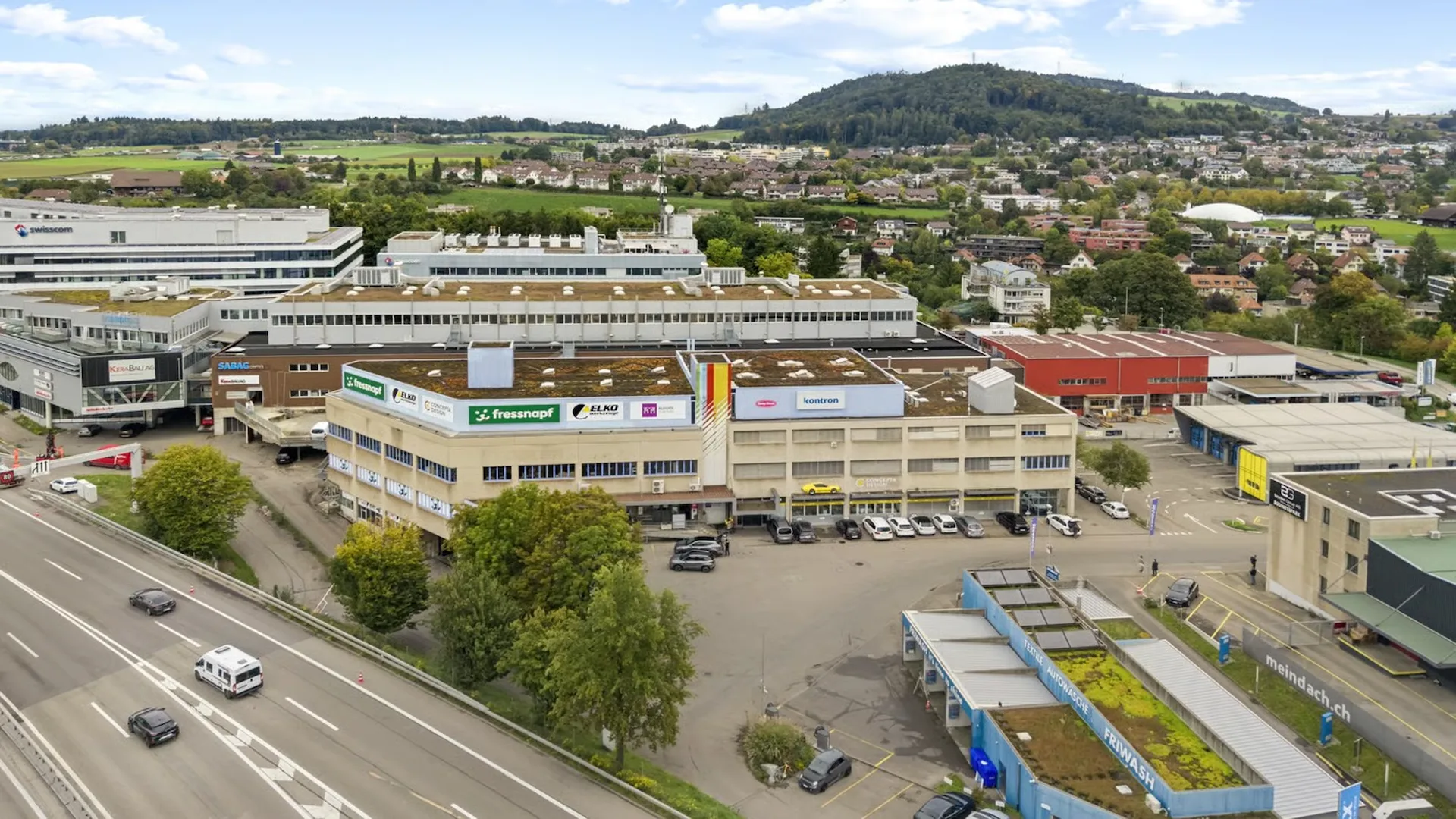 Renovierte Geschäftsräume zu vermieten