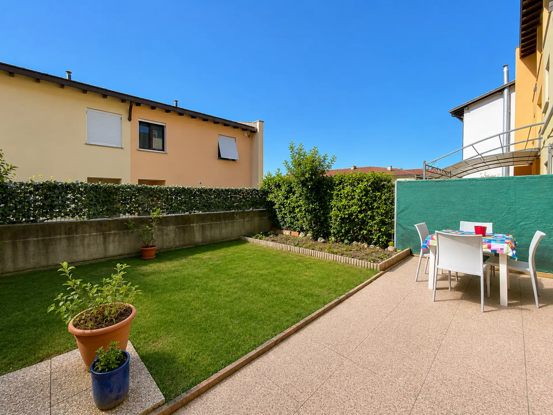 Einfamilienhaus mit 6,5 Zimmern und Garten in Castel San Pietro