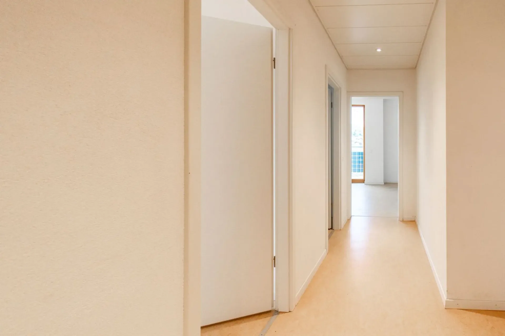 APPARTAMENTI 3.5 LOCALI IN ZONA BEN SERVITA