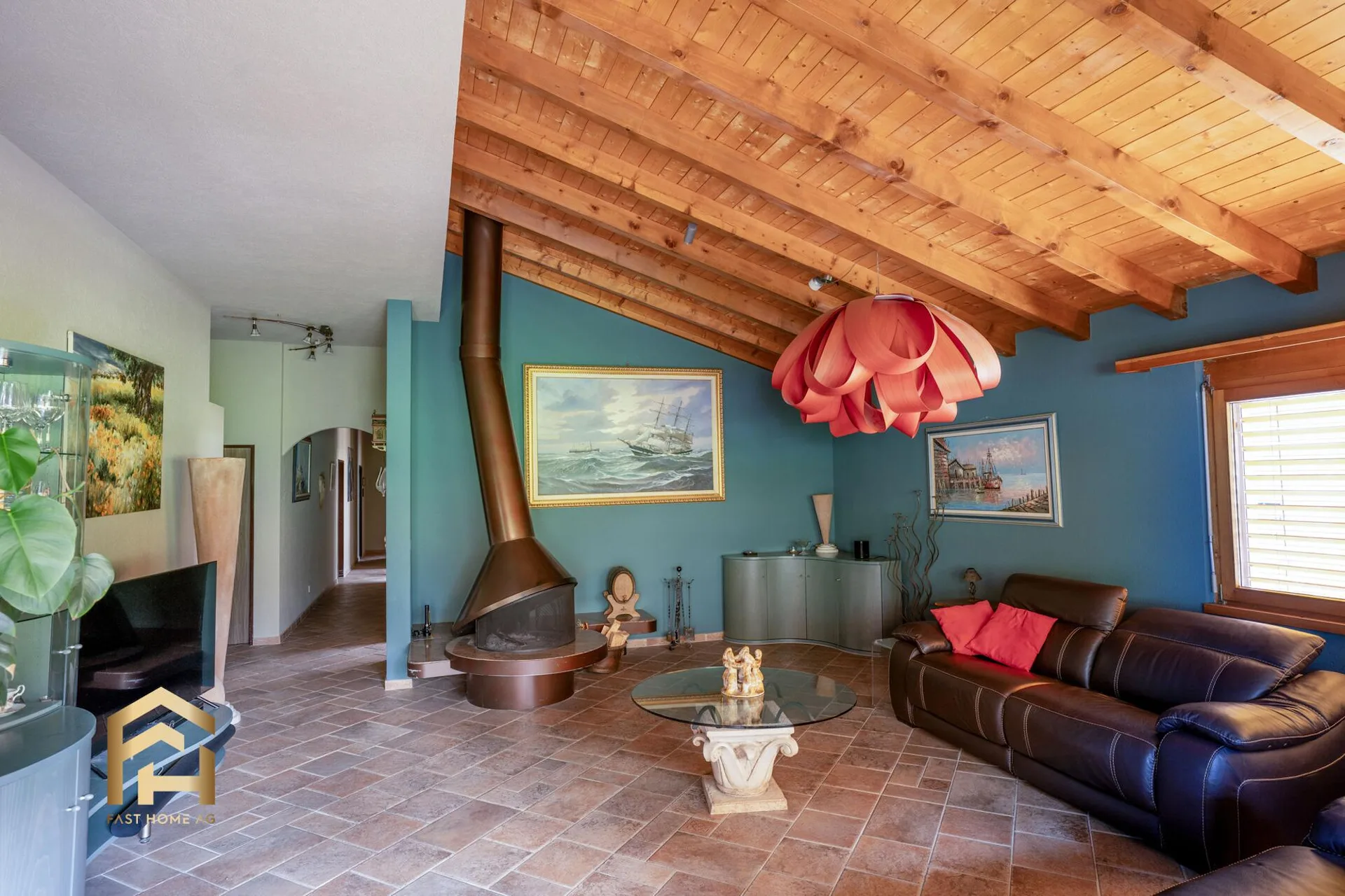 Appartement attique 4,5 pièces avec cheminée et vue imprenable