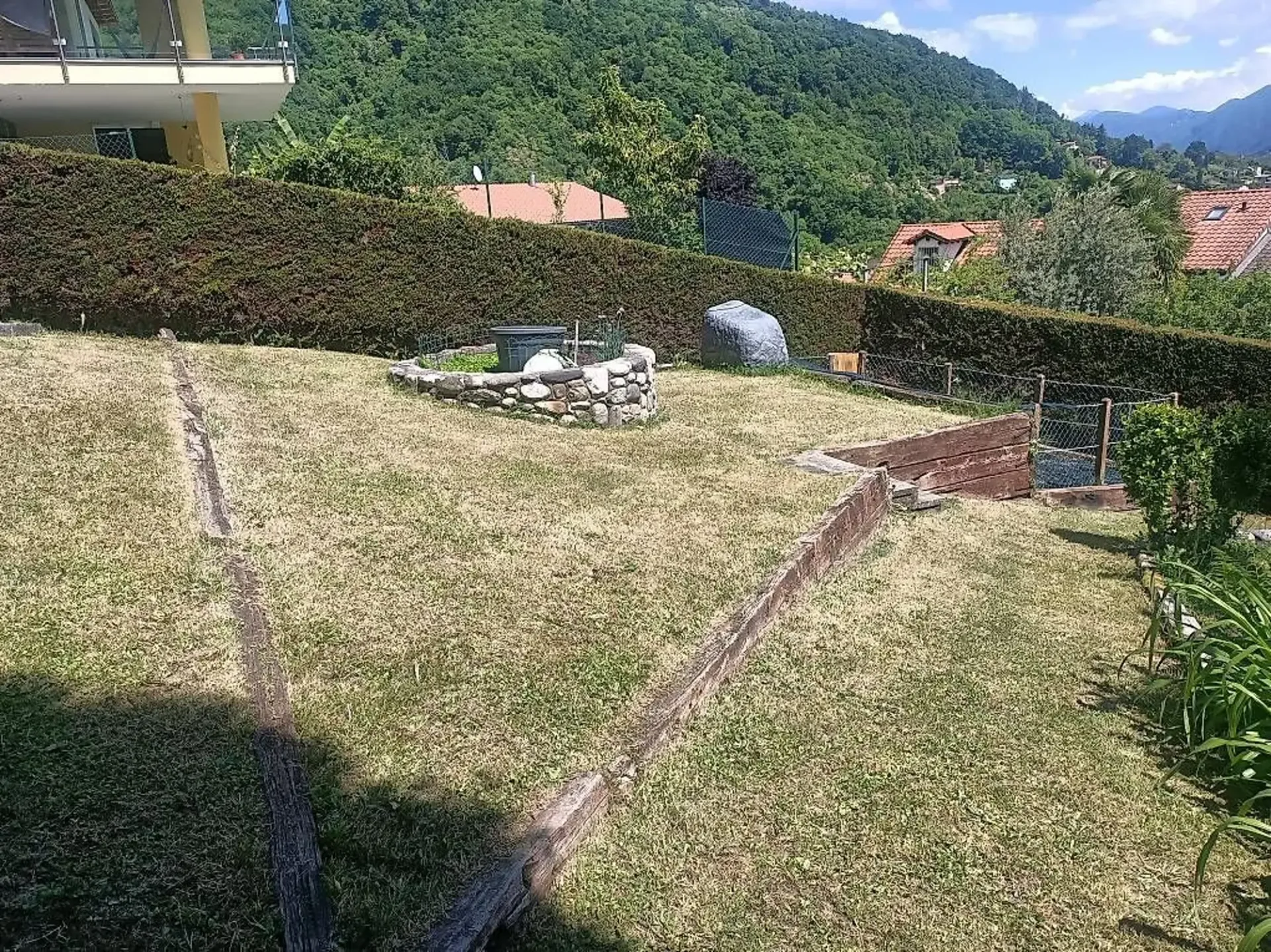 Terreno edificabile con vista lago e accesso privato - posizione esclusiva vicino al Lago di Lugano