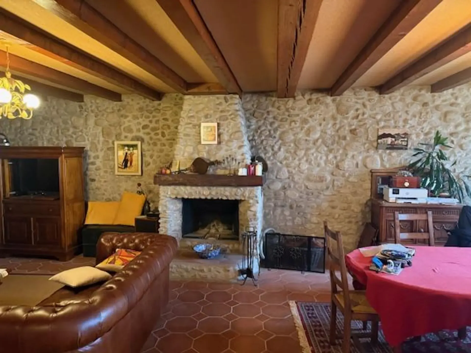 Maison de village à FORT potentiel de valorisation