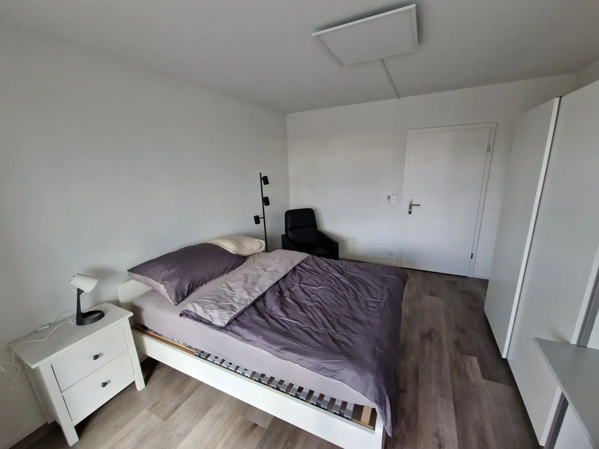 möbliertes Zimmer (Monteurzimmer) (Businesszimmer) Achtung das ist keine Wohnung!