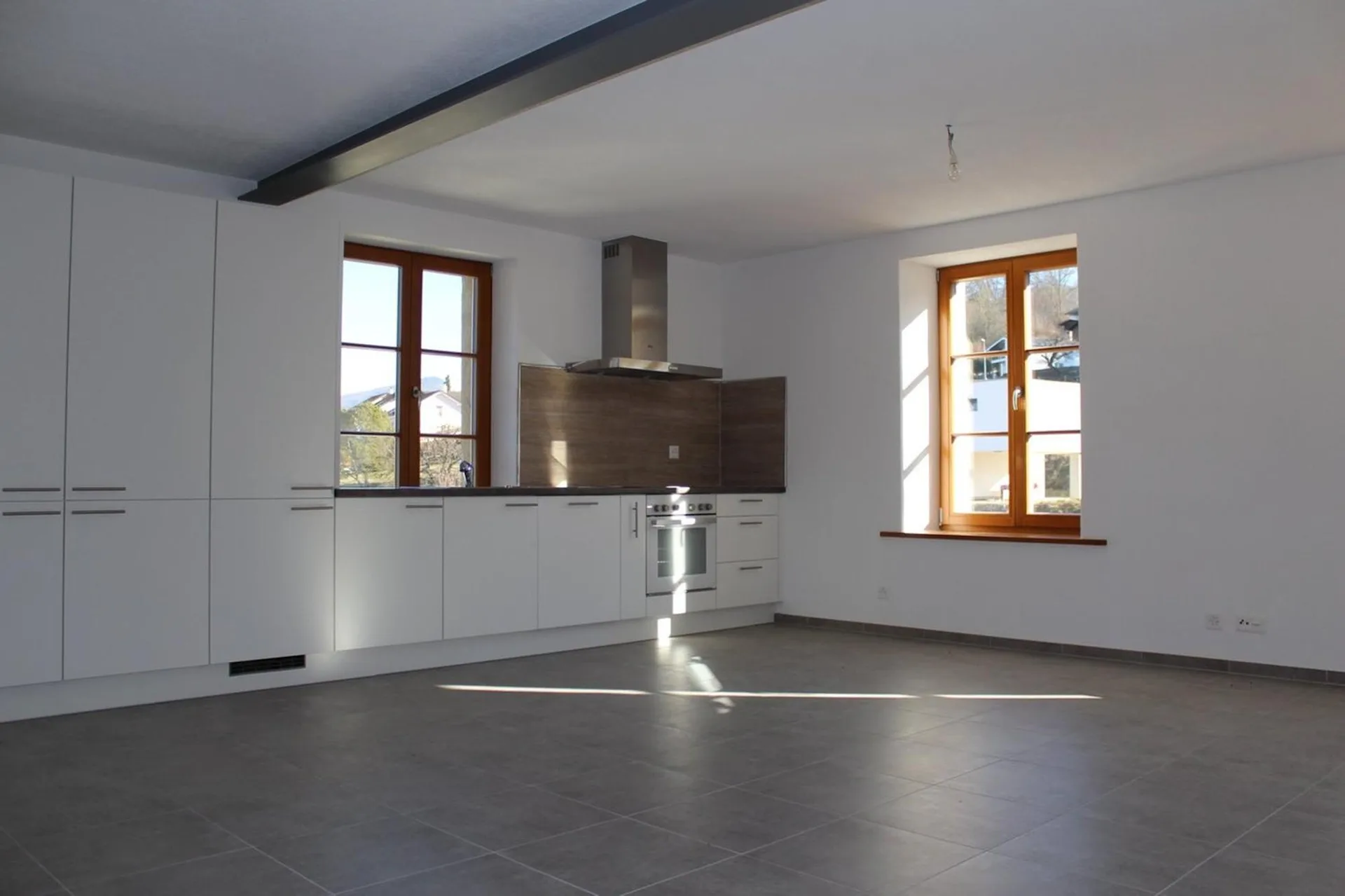 Charmantes 2,5 Zimmer Wohnung im erhöhten Erdgeschoss in Courfaivre