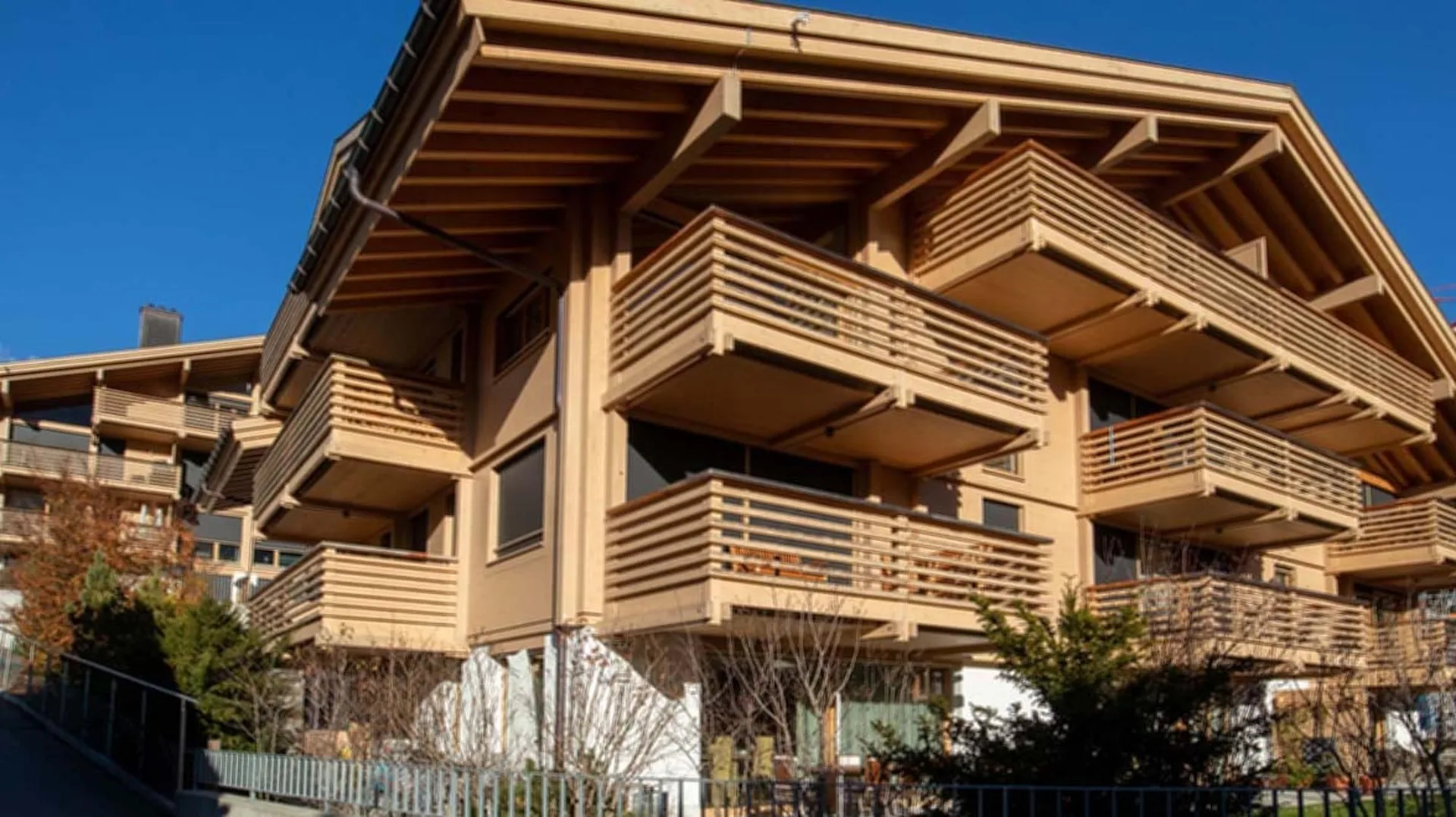 Moderne 3.5-Zimmer-Terrassenwohnung im Alpine Resort Bergwelt